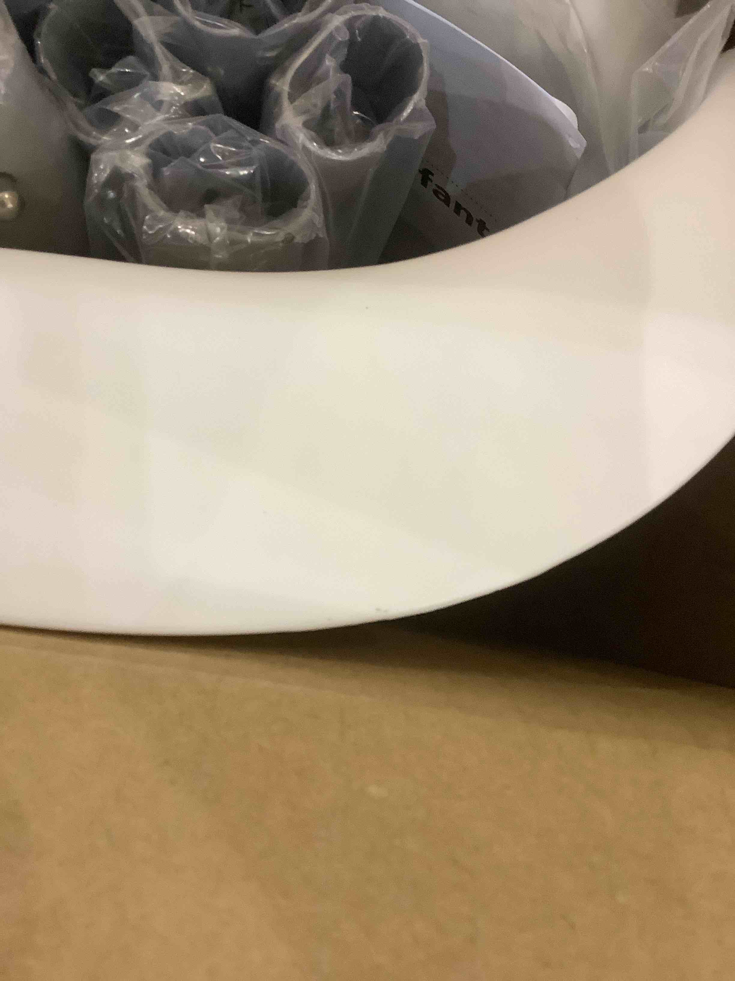 https://s3.amazonaws.com/lotting-images-prod/bidfta/EXS00740660_1701972452997.jpeg