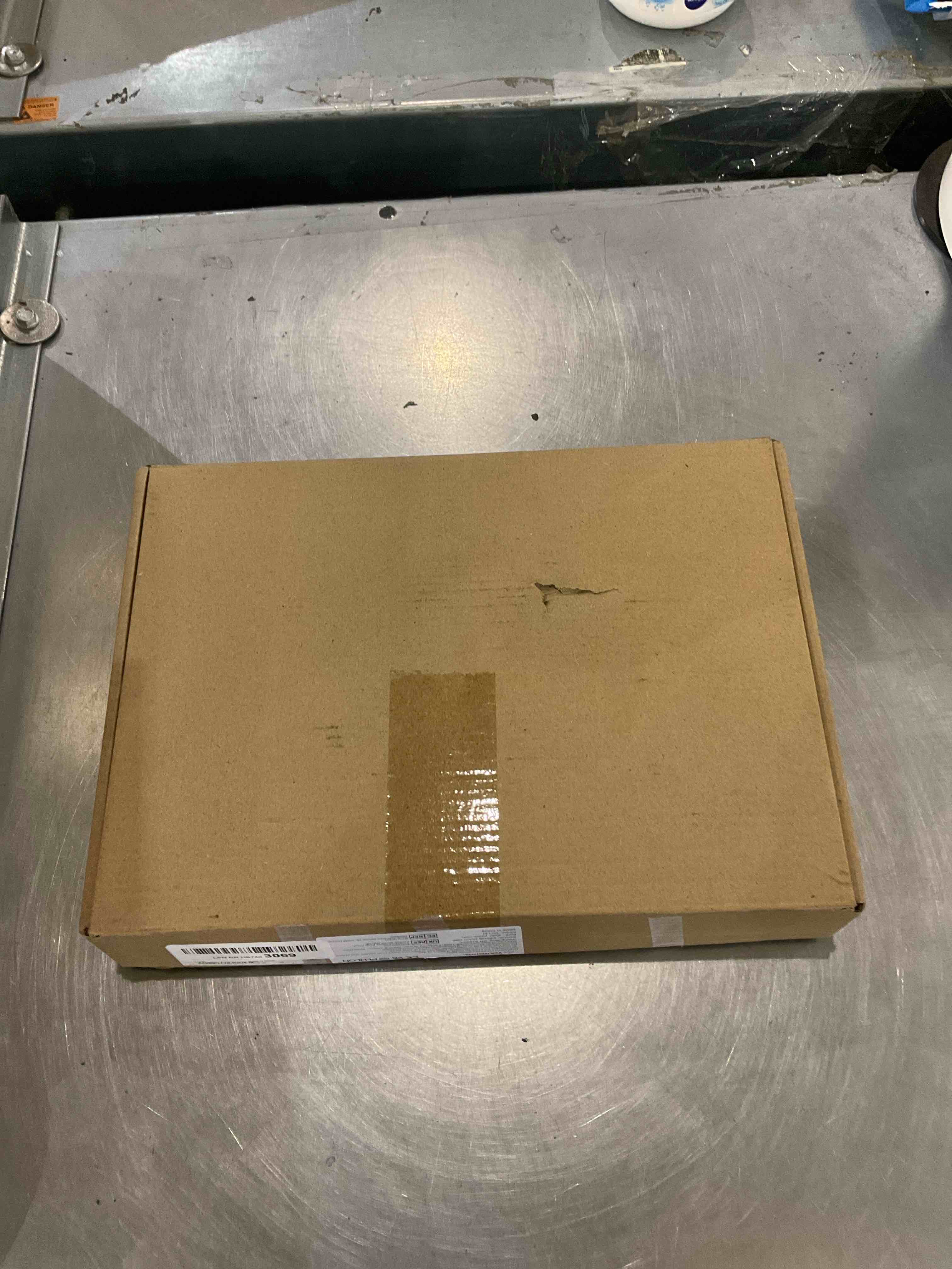 https://s3.amazonaws.com/lotting-images-prod/bidfta/EXS00741433_1702651084610.jpeg