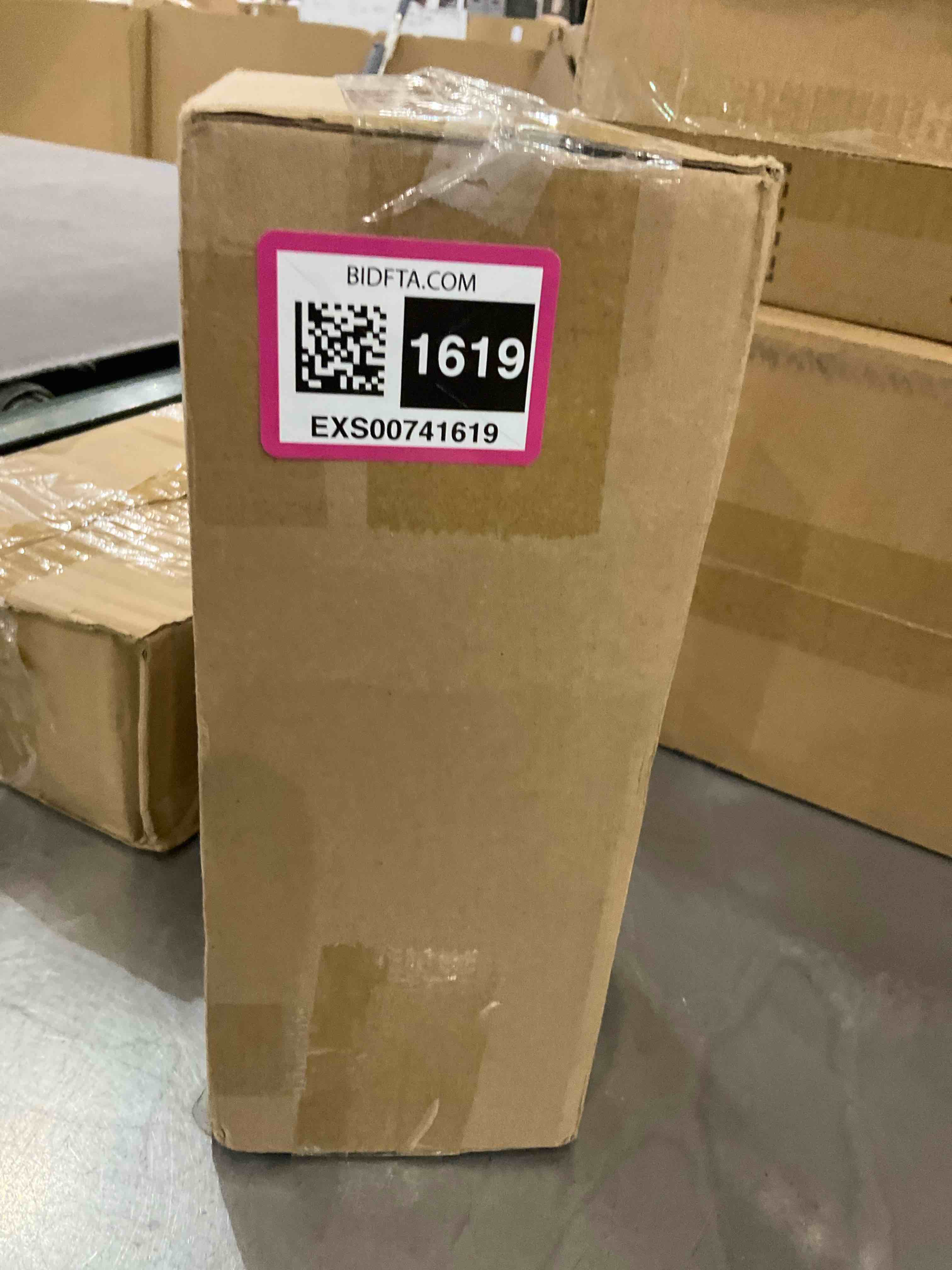 https://s3.amazonaws.com/lotting-images-prod/bidfta/EXS00741619_1704983941787.jpeg