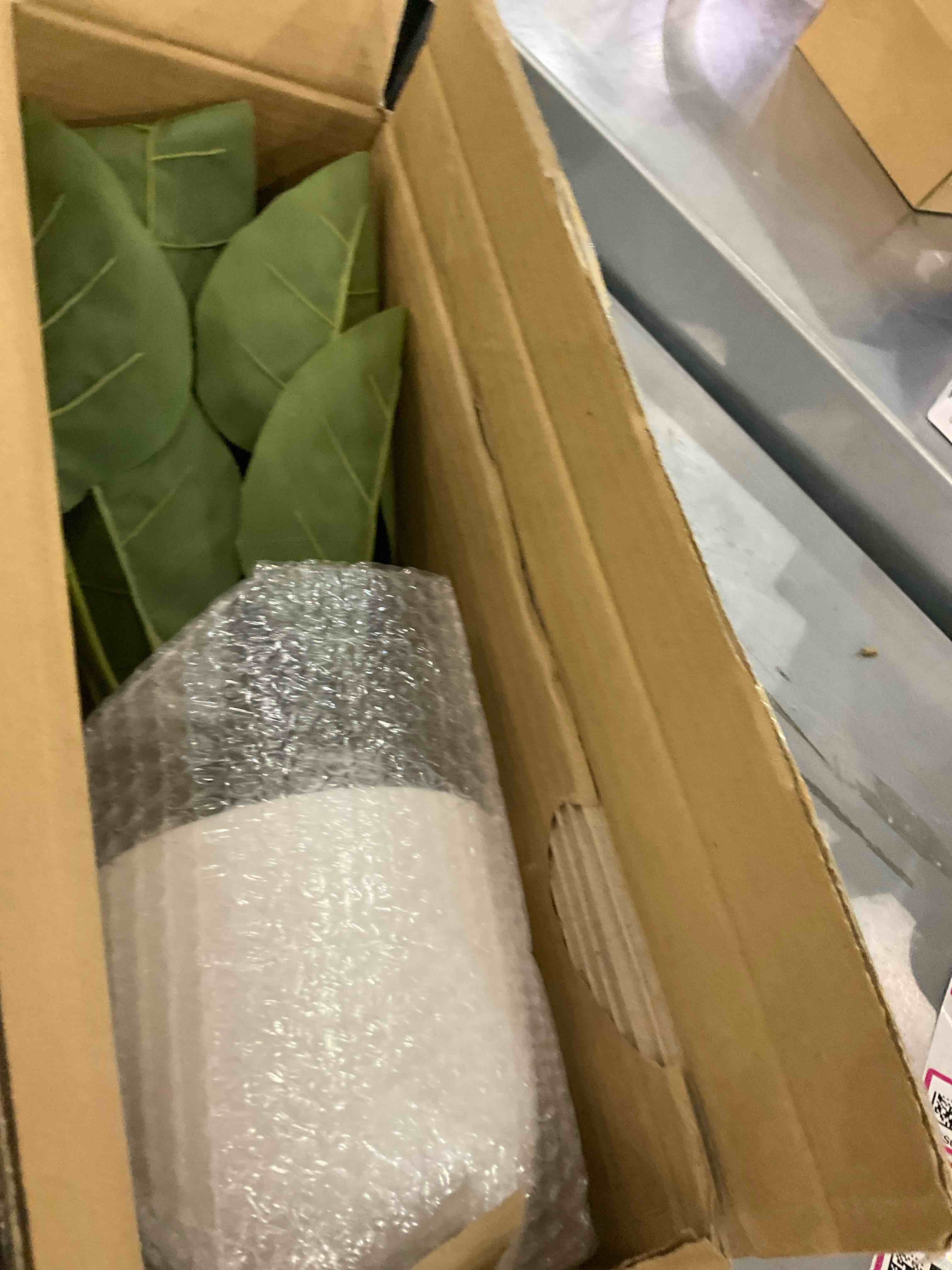 https://s3.amazonaws.com/lotting-images-prod/bidfta/EXS00741740_1705066357254.jpeg