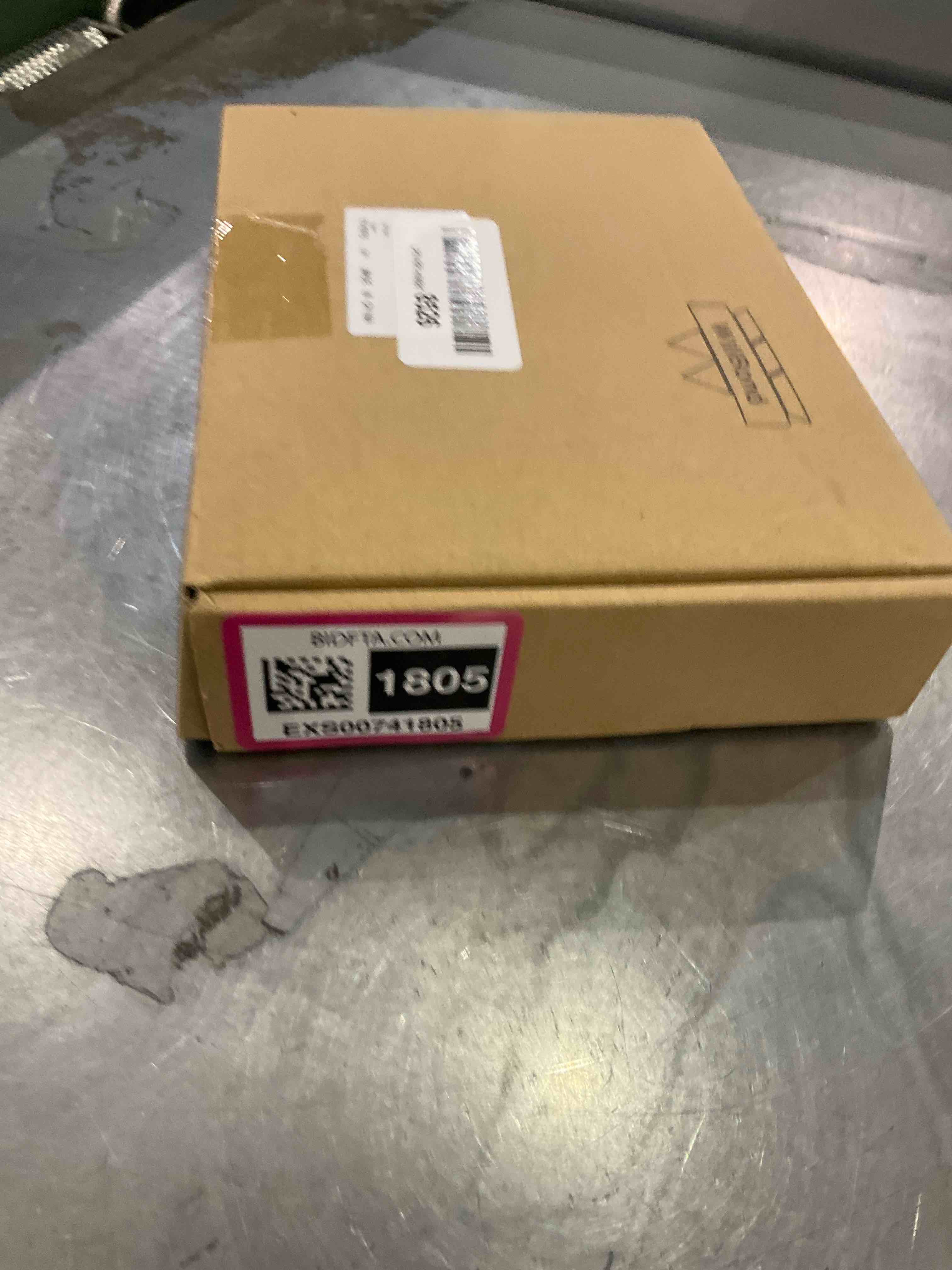 https://s3.amazonaws.com/lotting-images-prod/bidfta/EXS00741805_1705588875986.jpeg