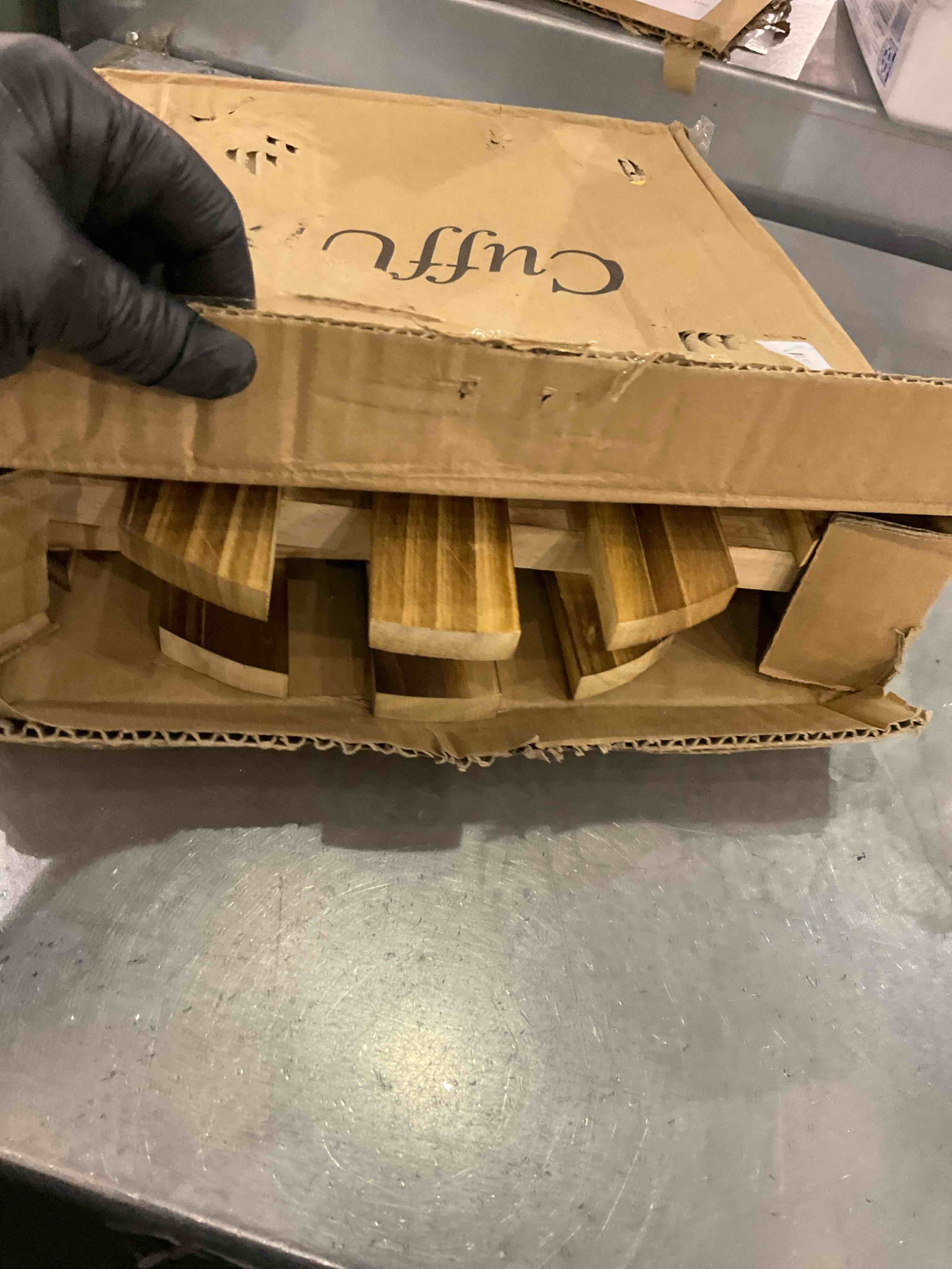 https://s3.amazonaws.com/lotting-images-prod/bidfta/EXS00741907_1705601707936.jpeg