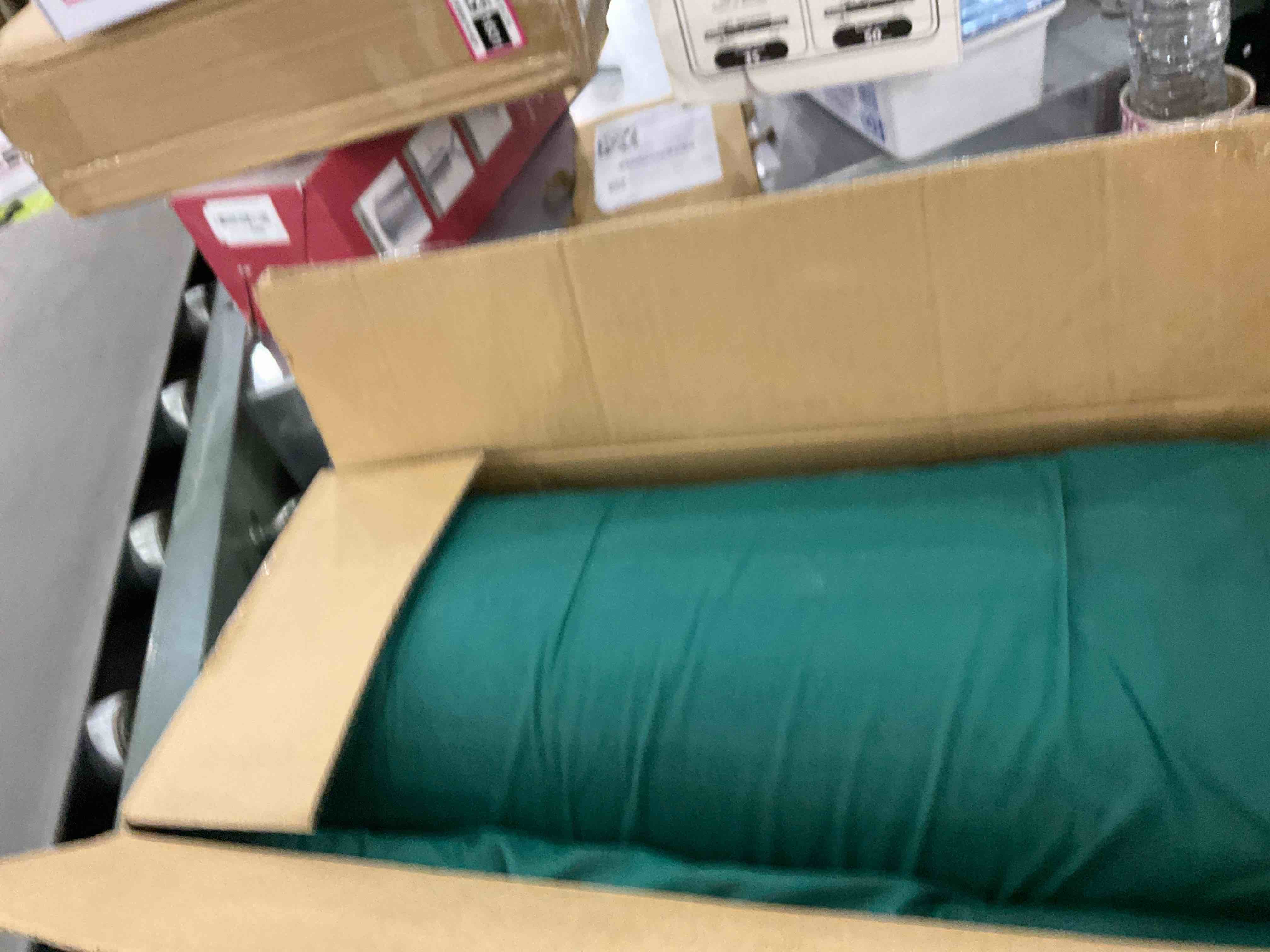 https://s3.amazonaws.com/lotting-images-prod/bidfta/EXS00741912_1705602377907.jpeg