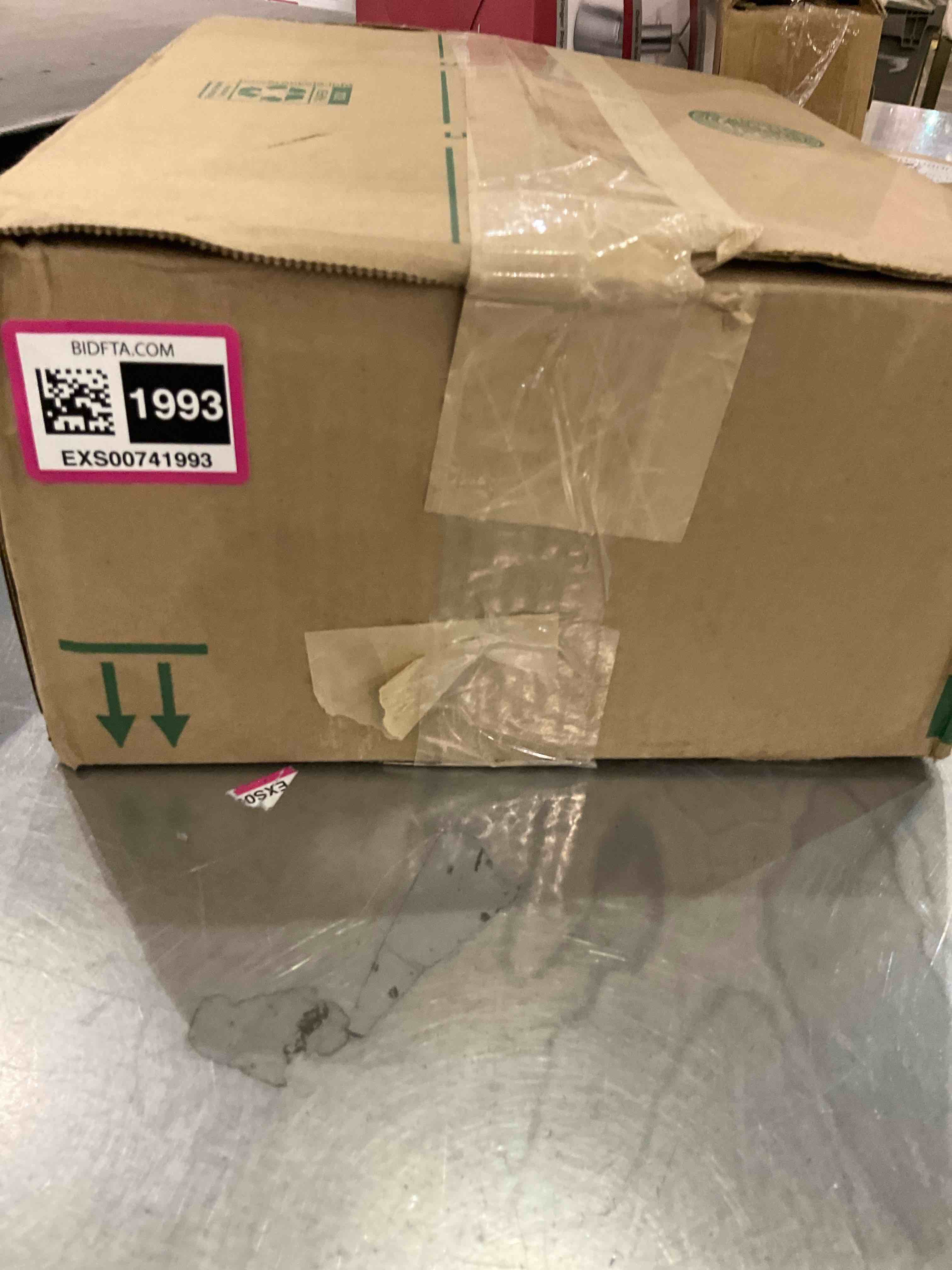 https://s3.amazonaws.com/lotting-images-prod/bidfta/EXS00741993_1705678114225.jpeg