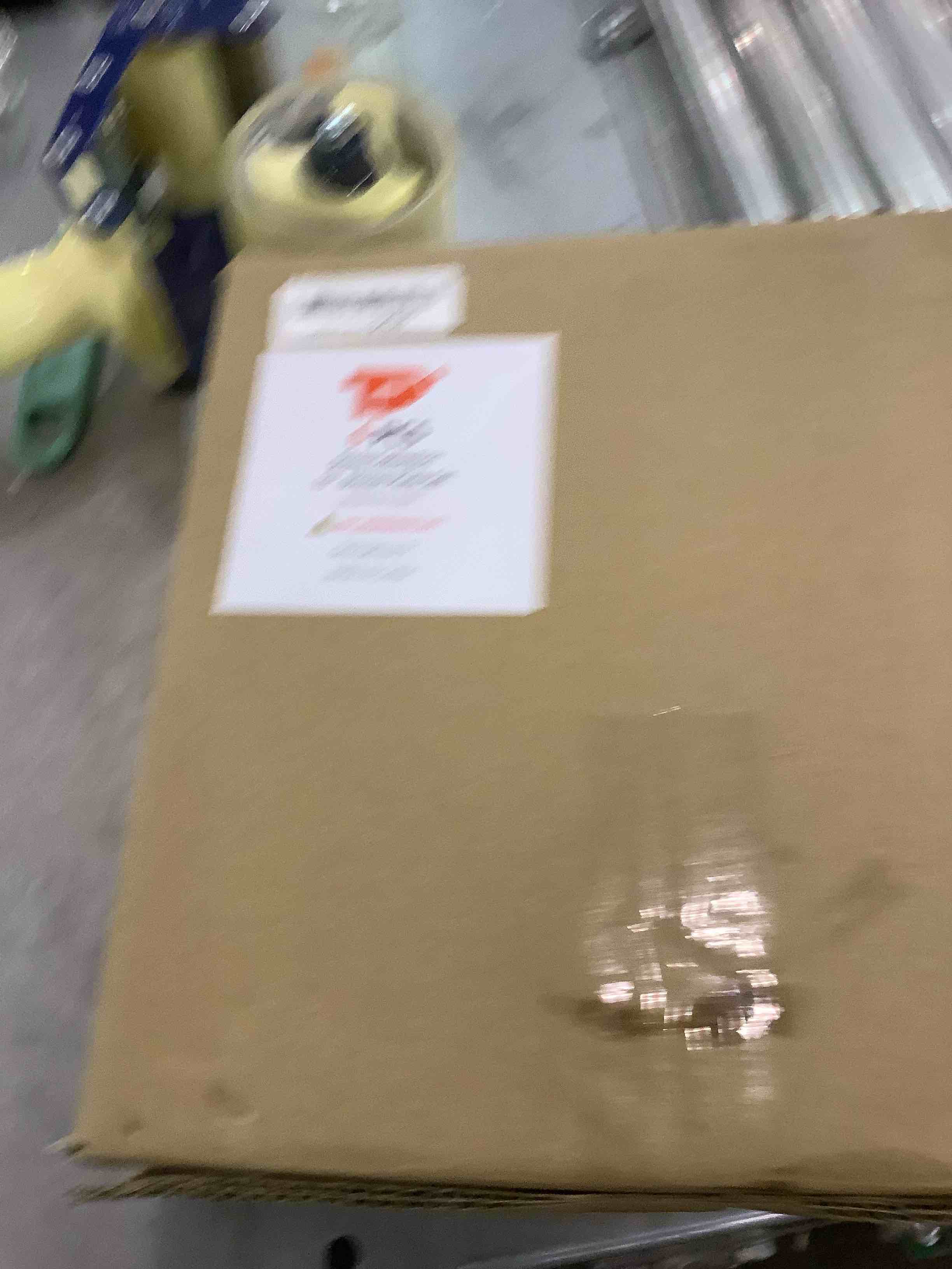 https://s3.amazonaws.com/lotting-images-prod/bidfta/EXS00742571_1702406992330.jpeg