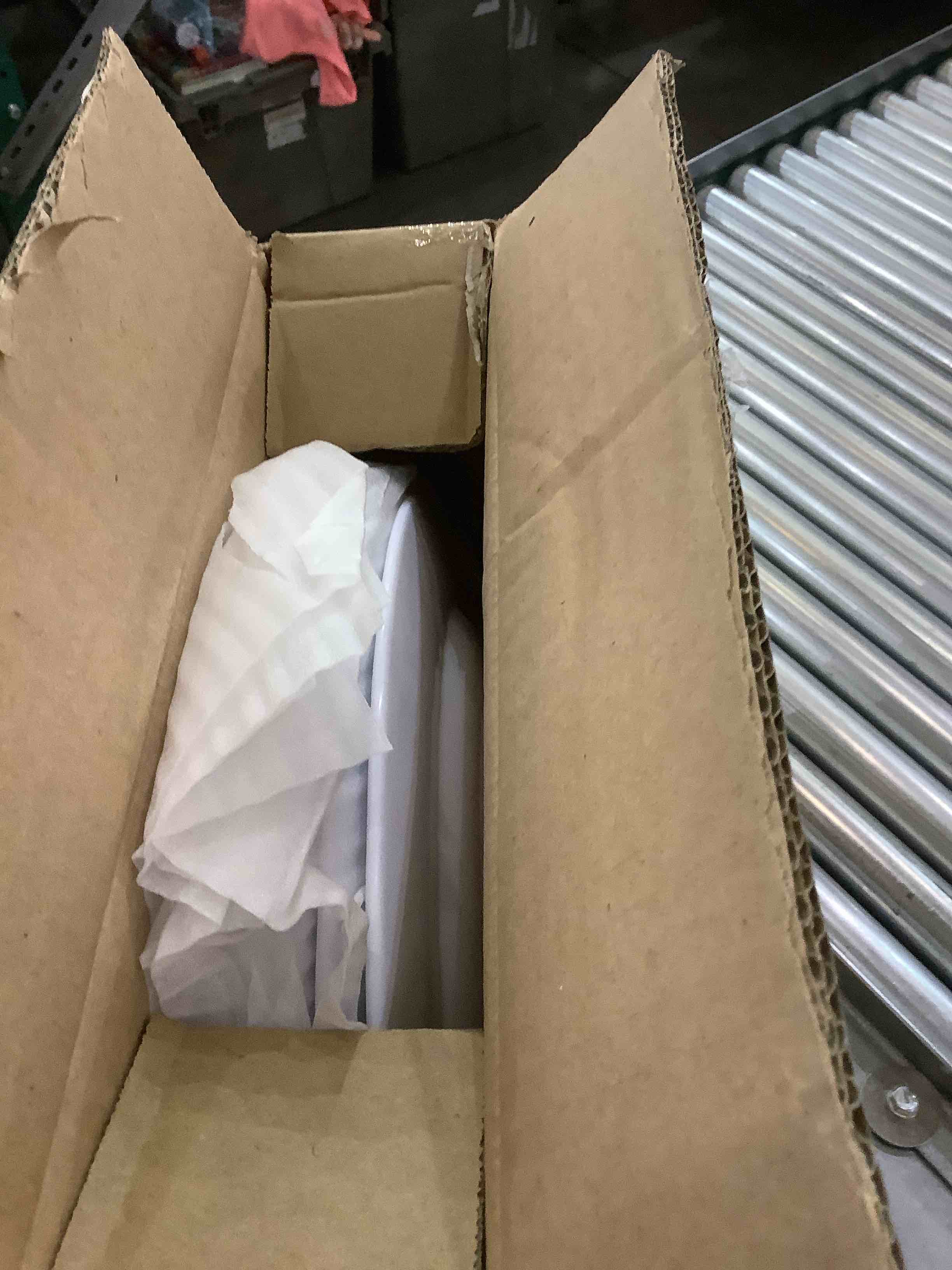 https://s3.amazonaws.com/lotting-images-prod/bidfta/EXS00742571_1702407006713.jpeg