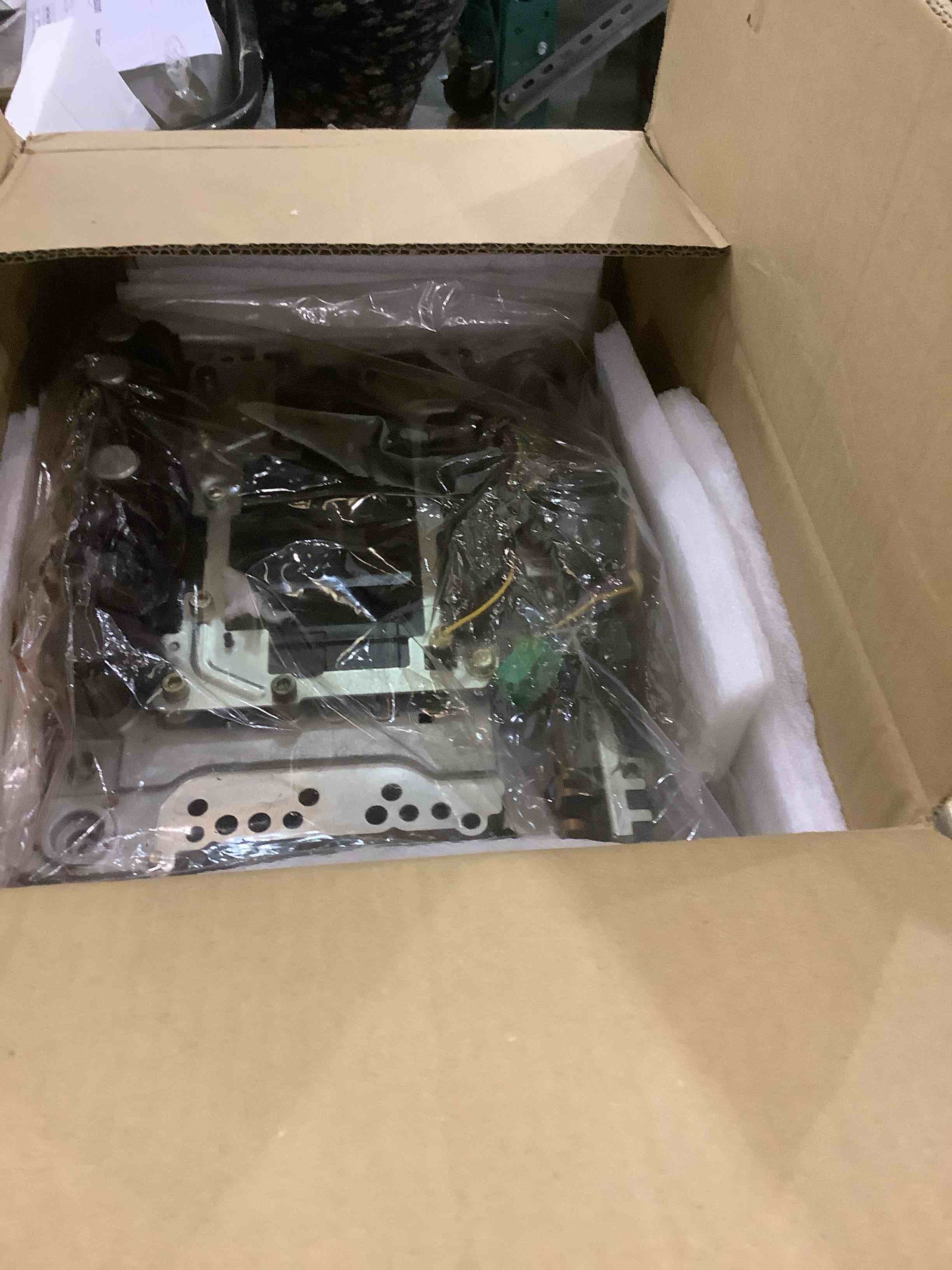 https://s3.amazonaws.com/lotting-images-prod/bidfta/EXS00742748_1702495977634.jpeg