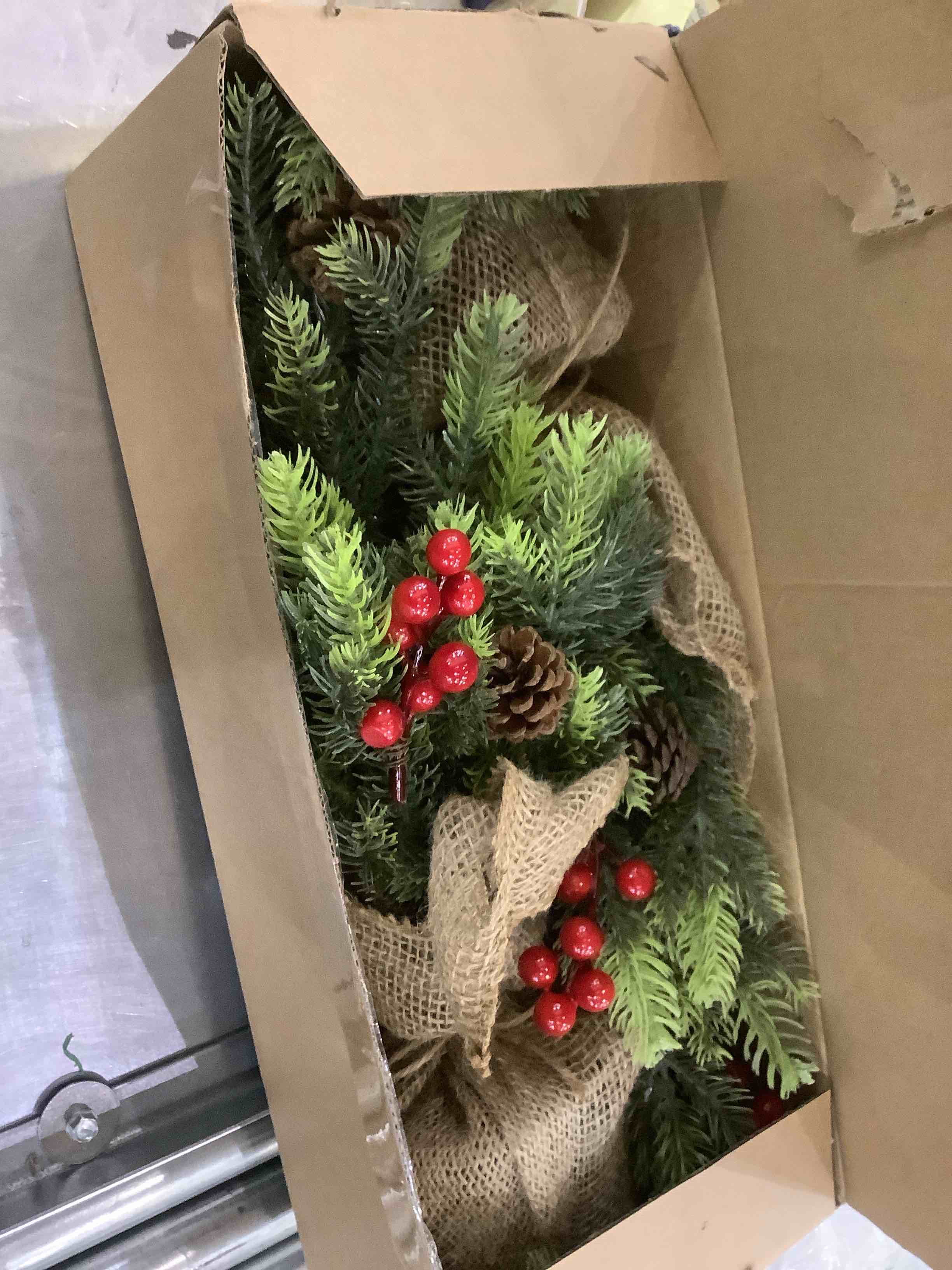 https://s3.amazonaws.com/lotting-images-prod/bidfta/EXS00742889_1702572036289.jpeg