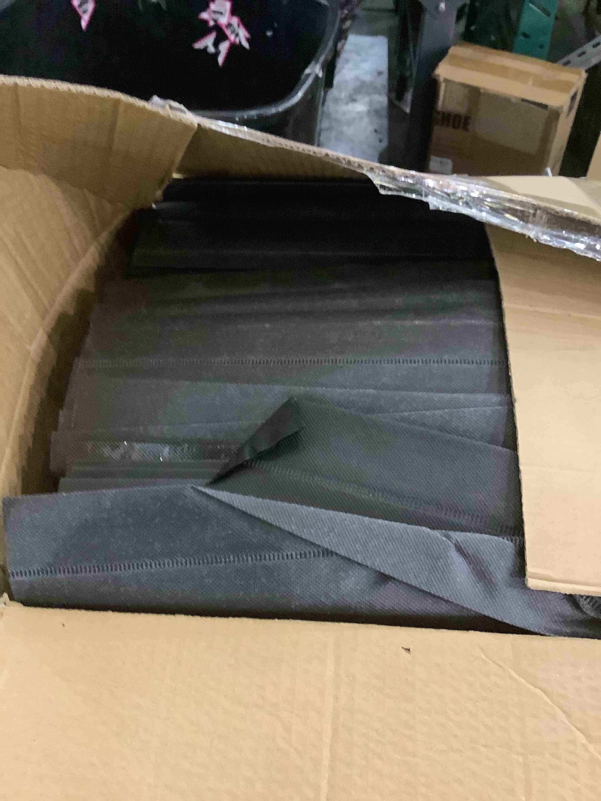 https://s3.amazonaws.com/lotting-images-prod/bidfta/EXS00743101_1701973404728.jpeg