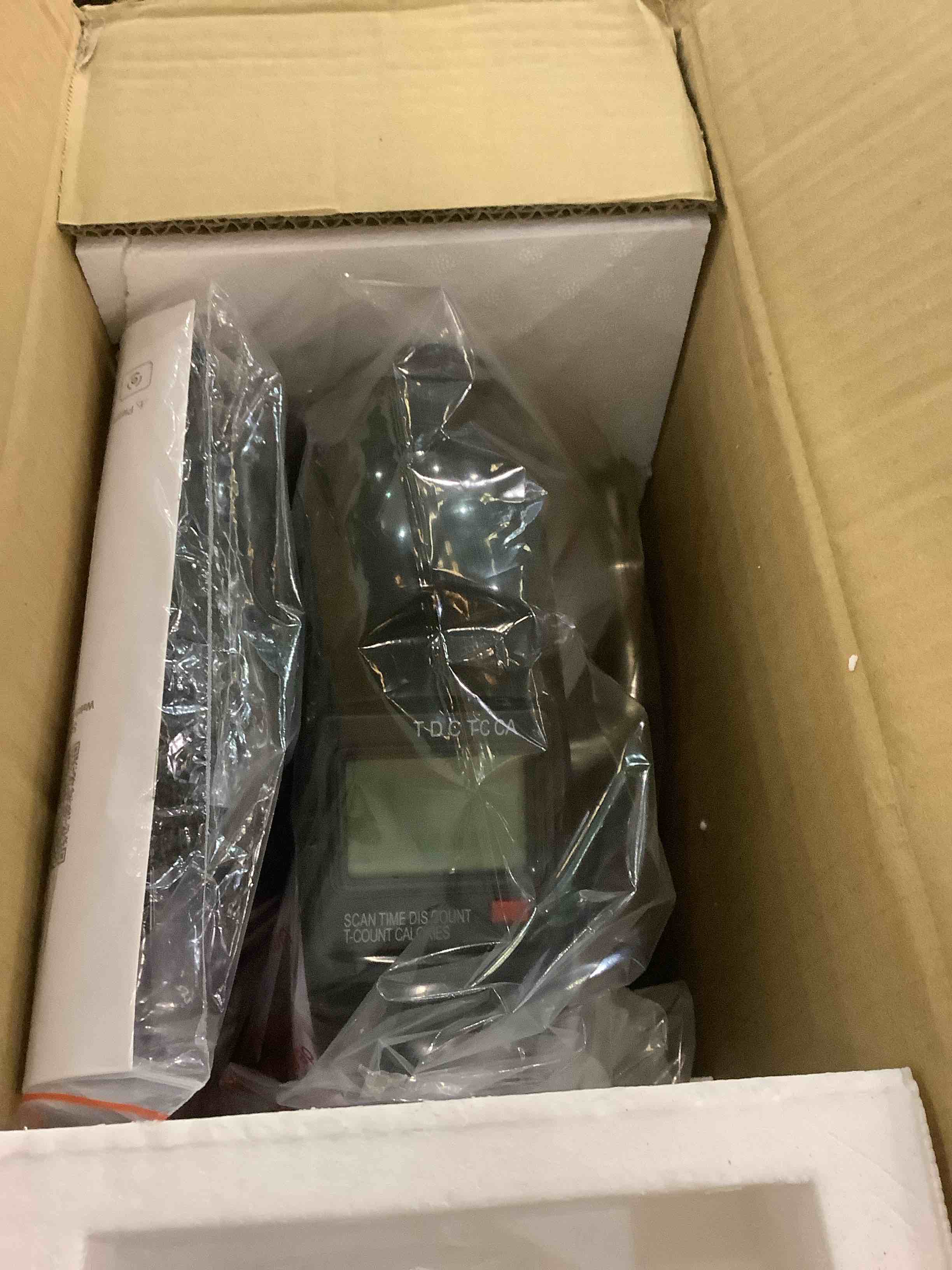 https://s3.amazonaws.com/lotting-images-prod/bidfta/EXS00743122_1701978442116.jpeg