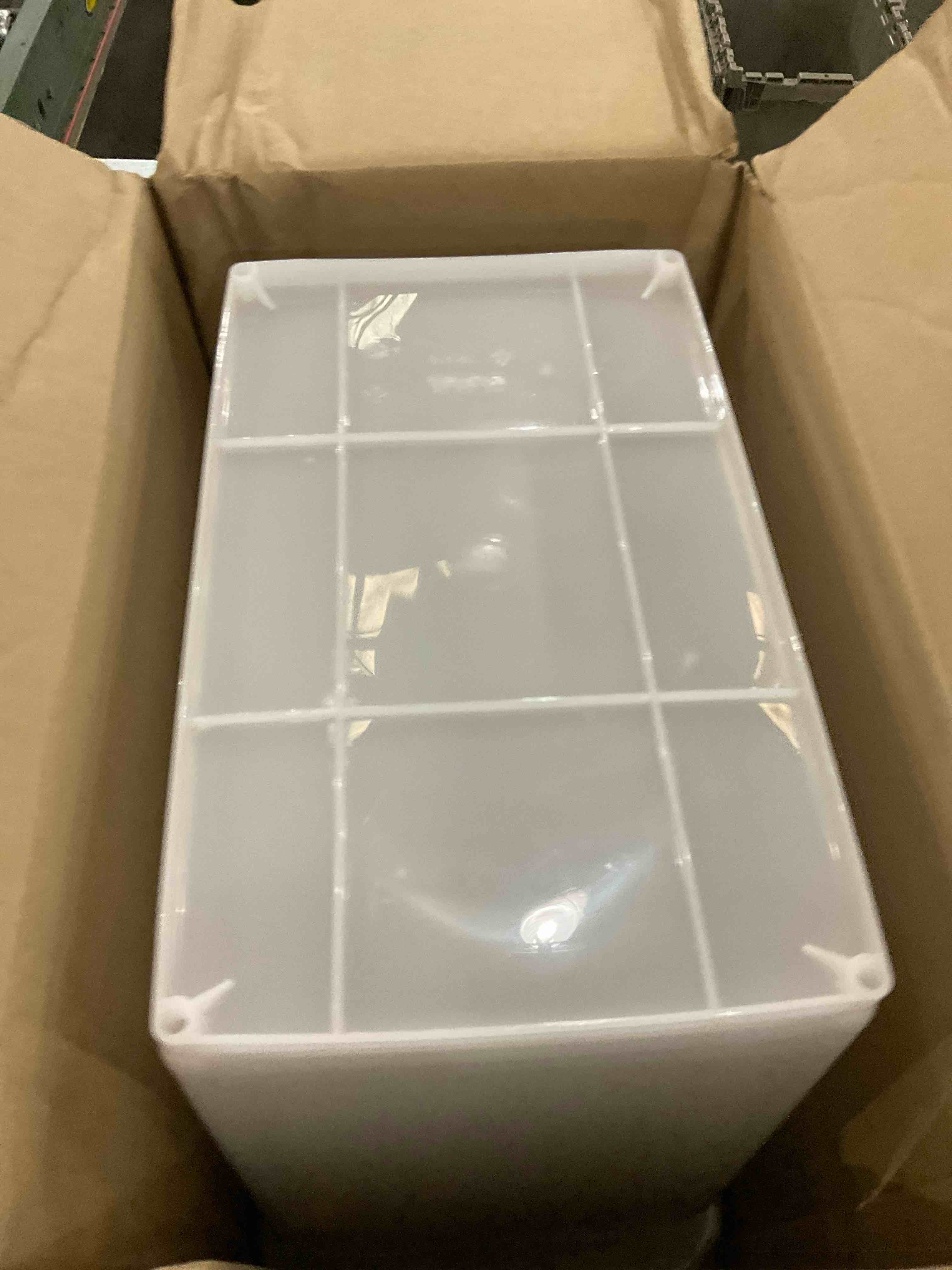https://s3.amazonaws.com/lotting-images-prod/bidfta/EXS00743573_1702065227612.jpeg