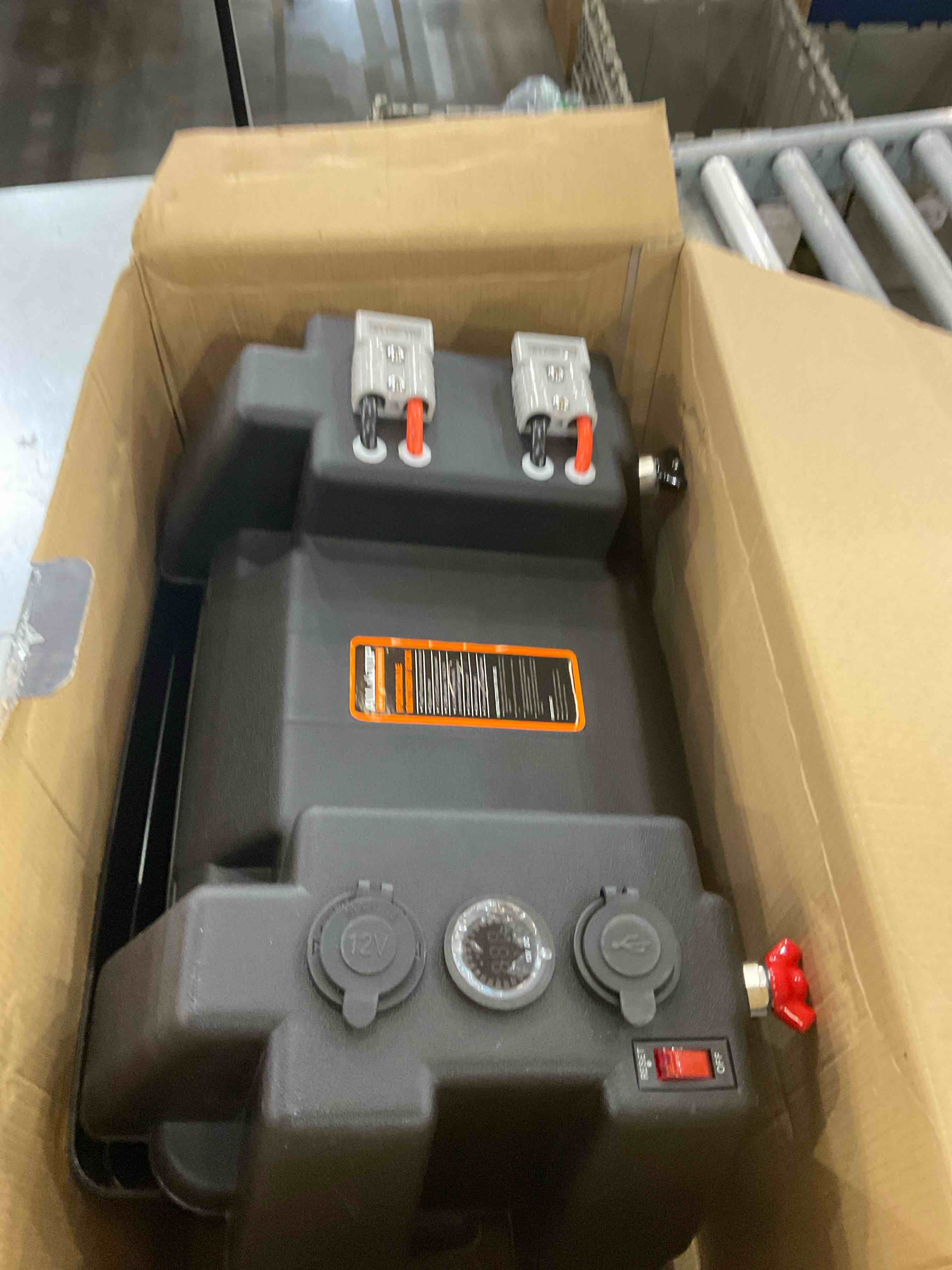 https://s3.amazonaws.com/lotting-images-prod/bidfta/EXS00743665_1702309910670.jpeg