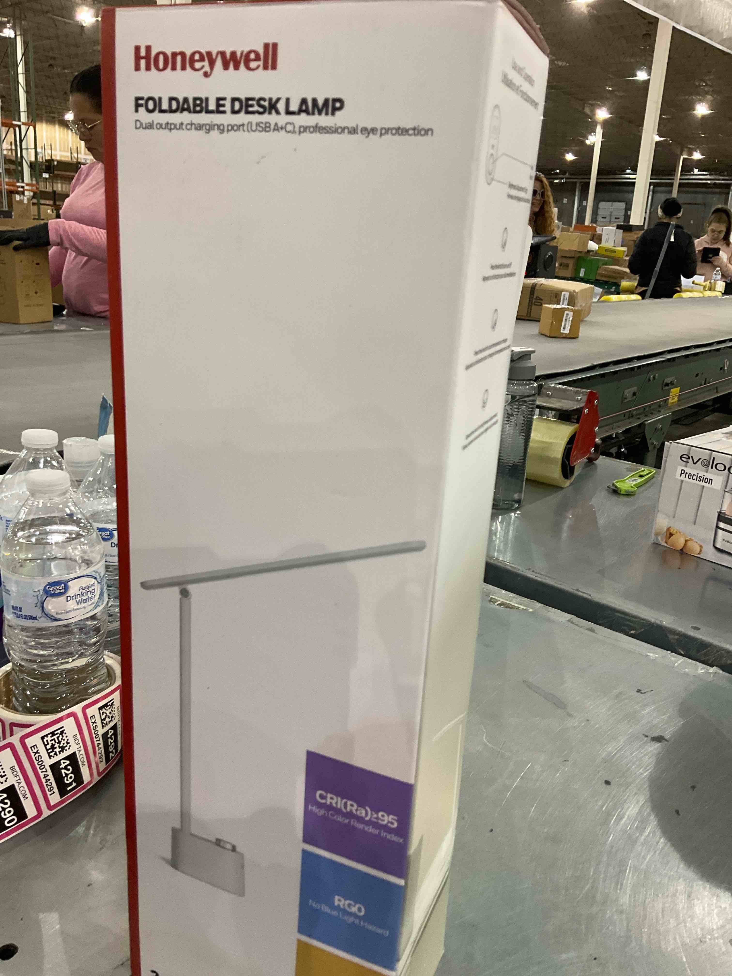 https://s3.amazonaws.com/lotting-images-prod/bidfta/EXS00744288_1702471667442.jpeg