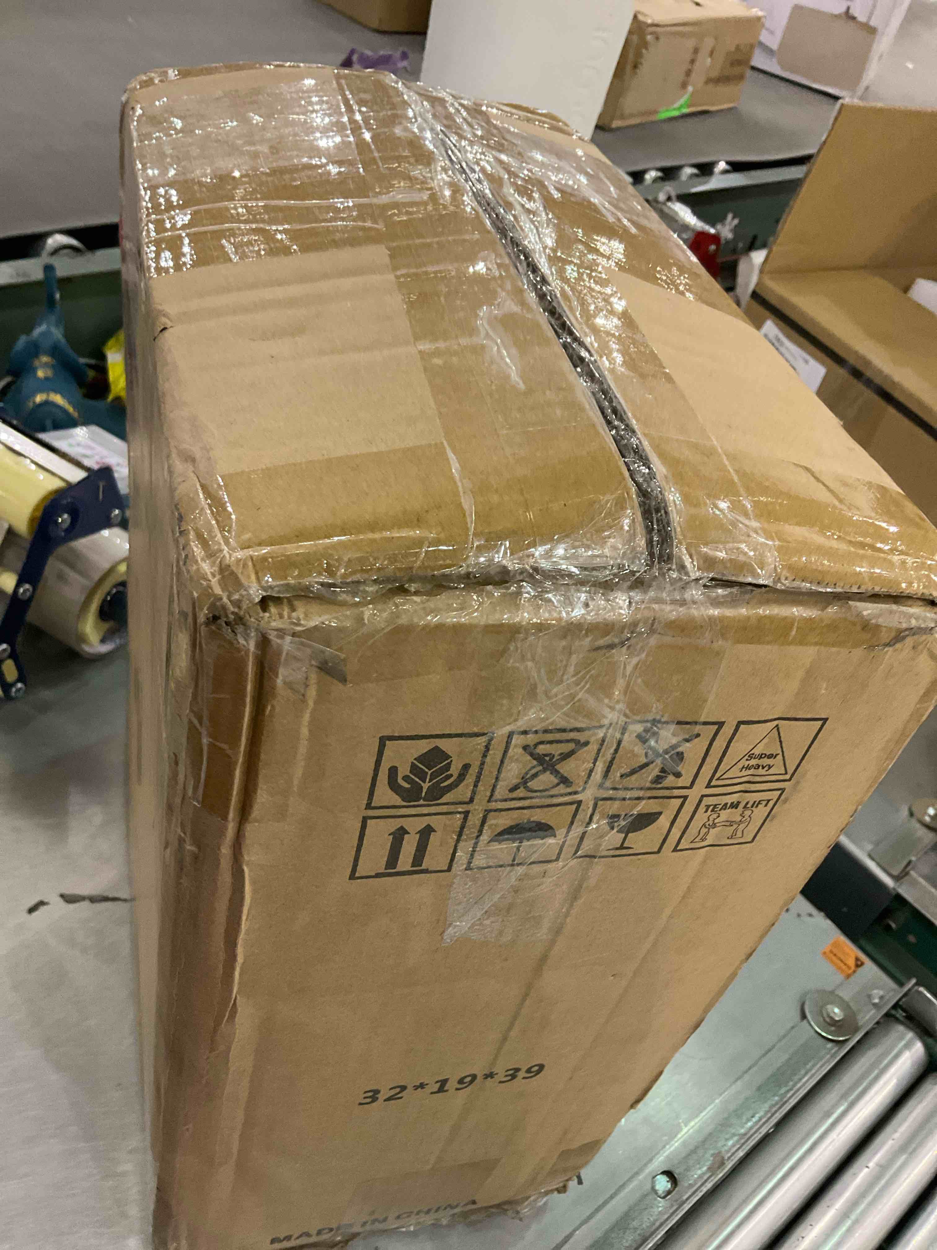 https://s3.amazonaws.com/lotting-images-prod/bidfta/EXS00744326_1702475643965.jpeg