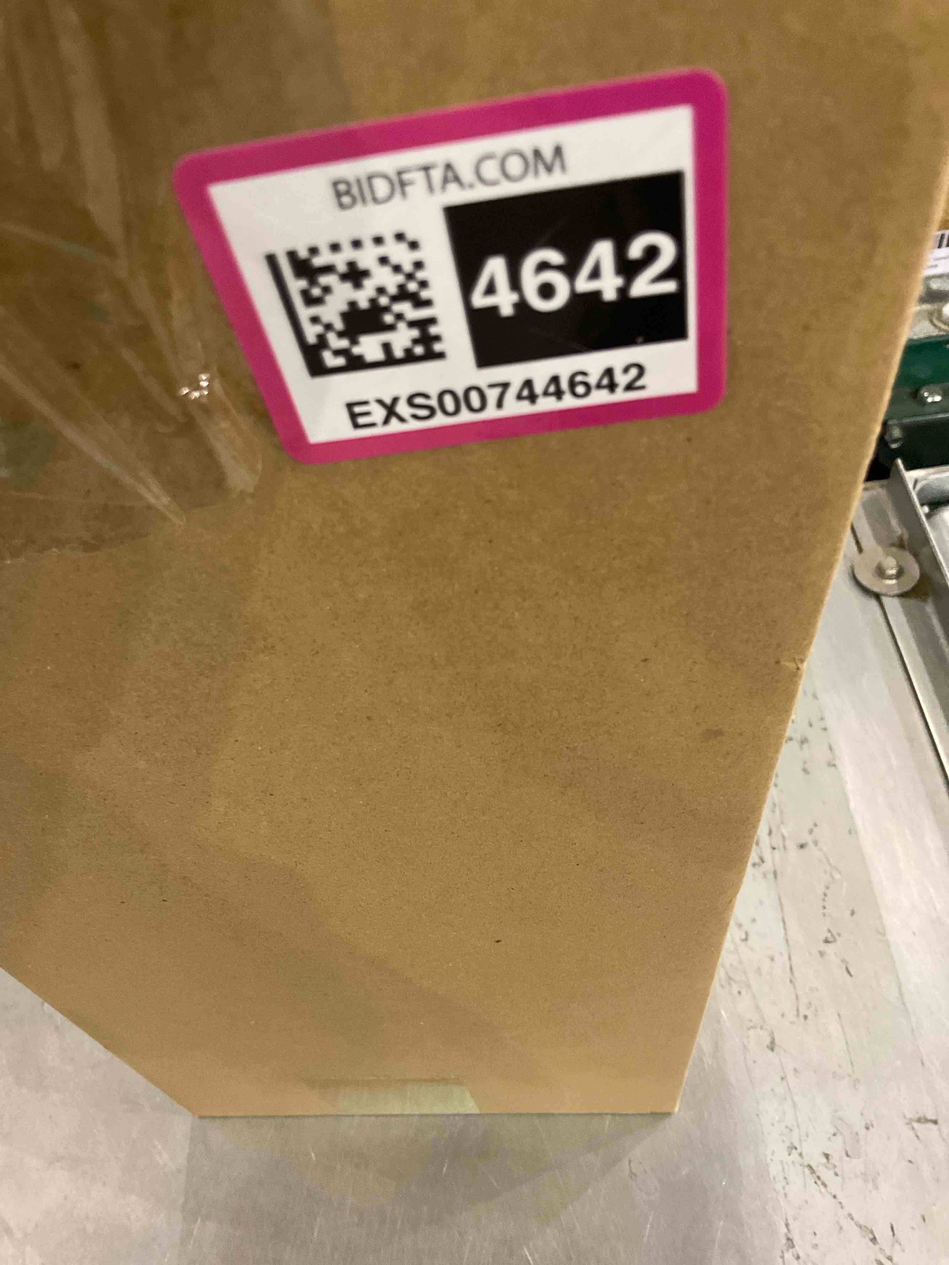 https://s3.amazonaws.com/lotting-images-prod/bidfta/EXS00744642_1702478268953.jpeg