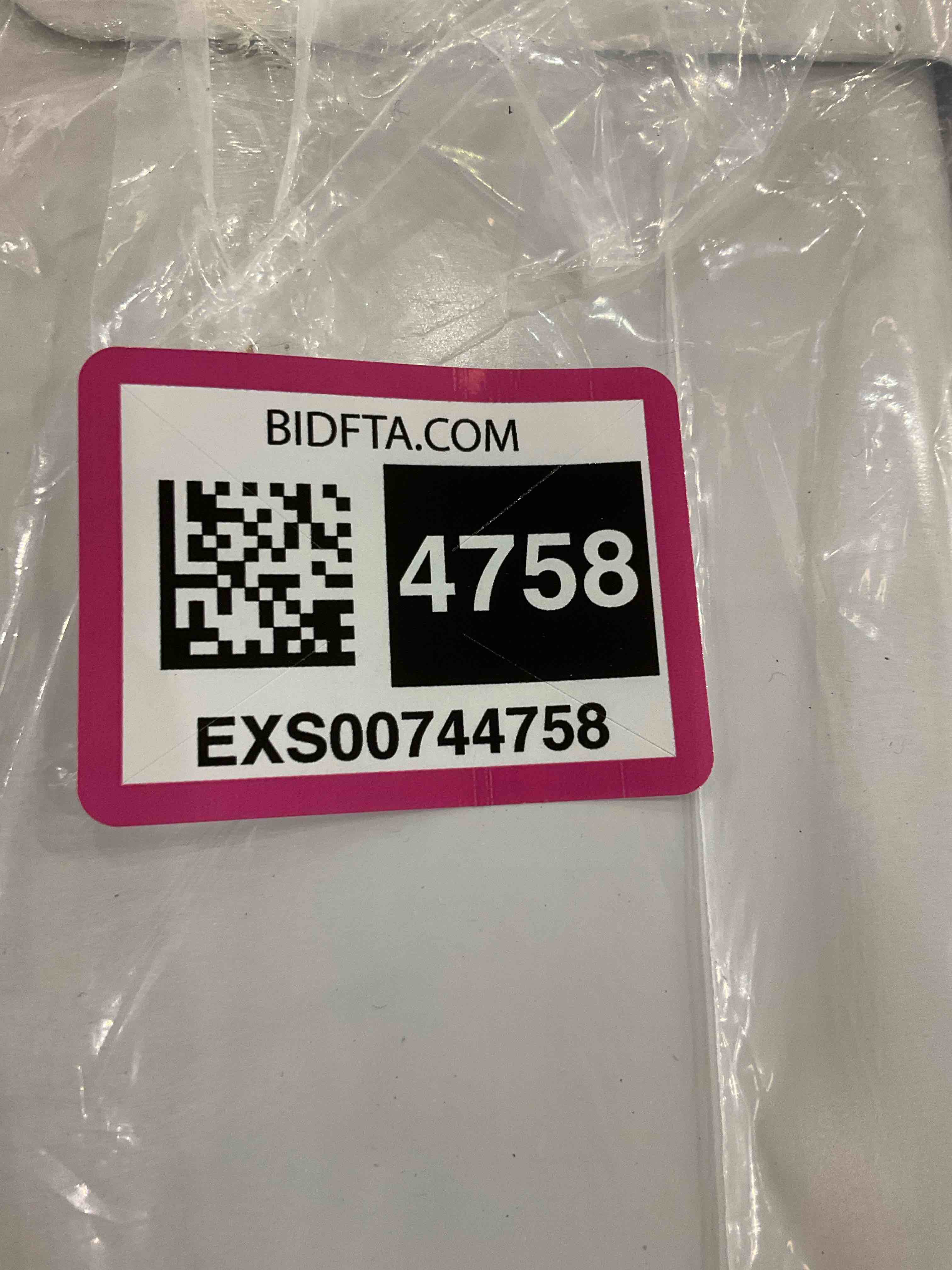 https://s3.amazonaws.com/lotting-images-prod/bidfta/EXS00744758_1702495955992.jpeg
