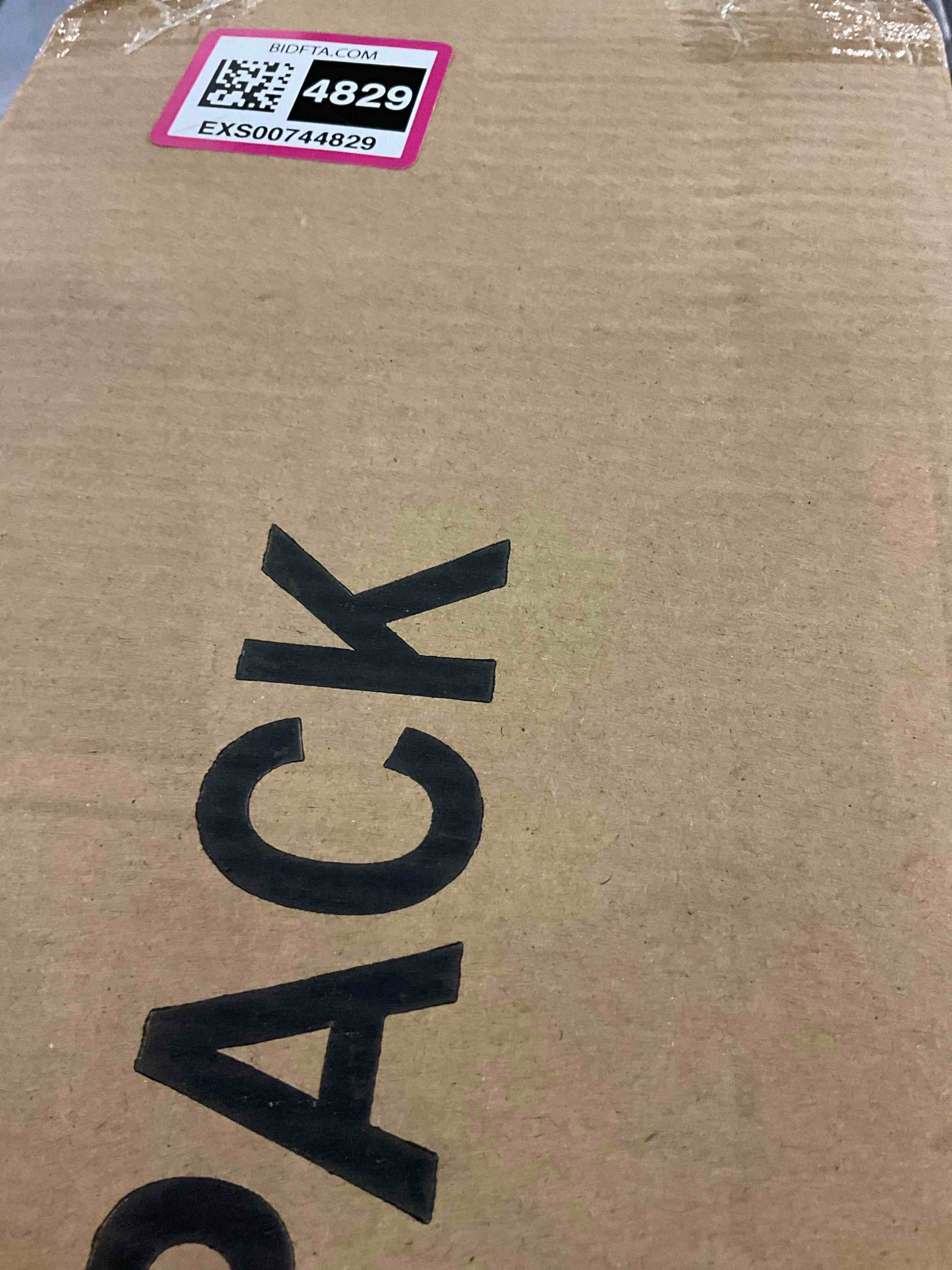 https://s3.amazonaws.com/lotting-images-prod/bidfta/EXS00744829_1702558693918.jpeg