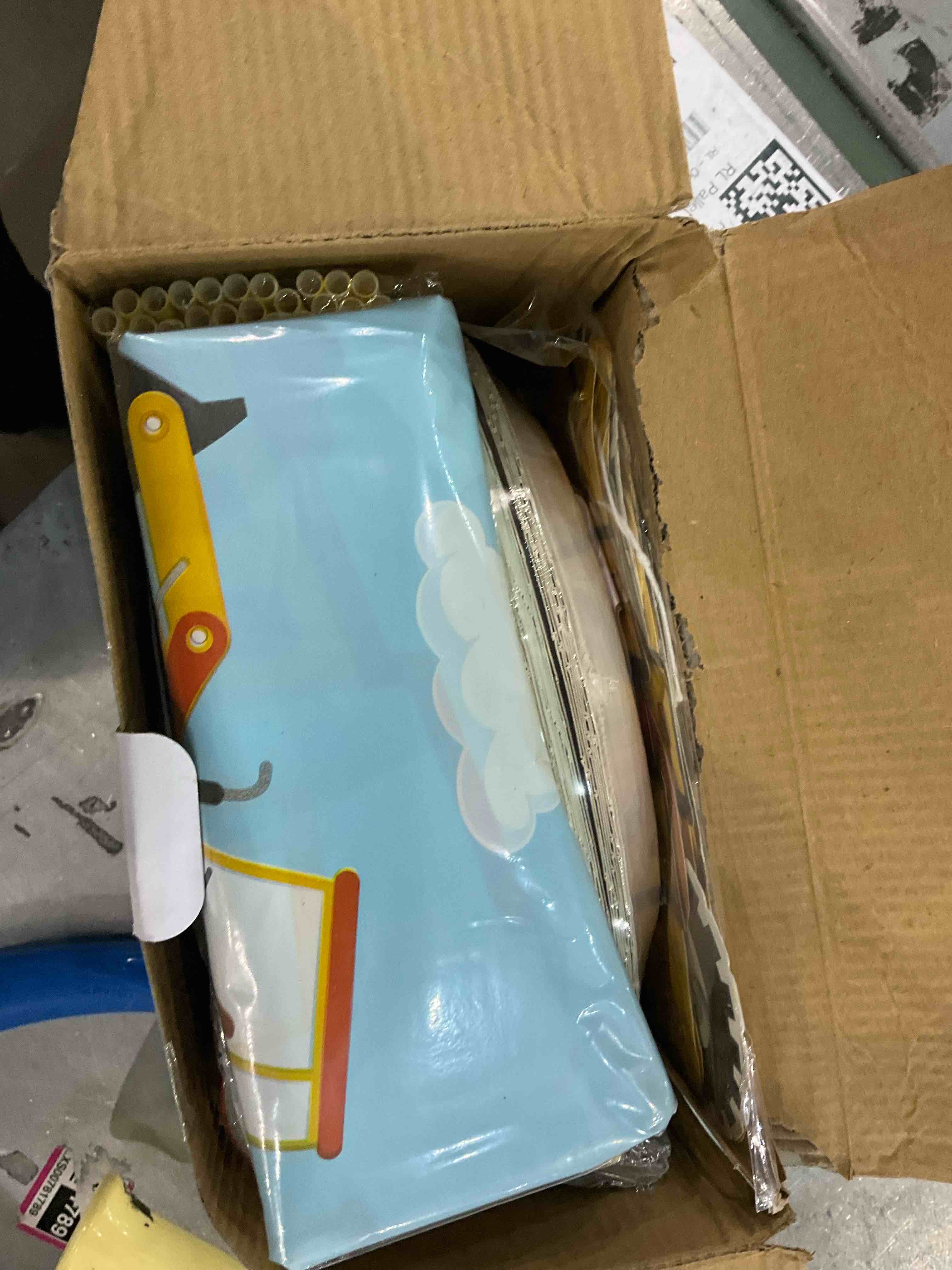 https://s3.amazonaws.com/lotting-images-prod/bidfta/EXS00745013_1702297169173.jpeg