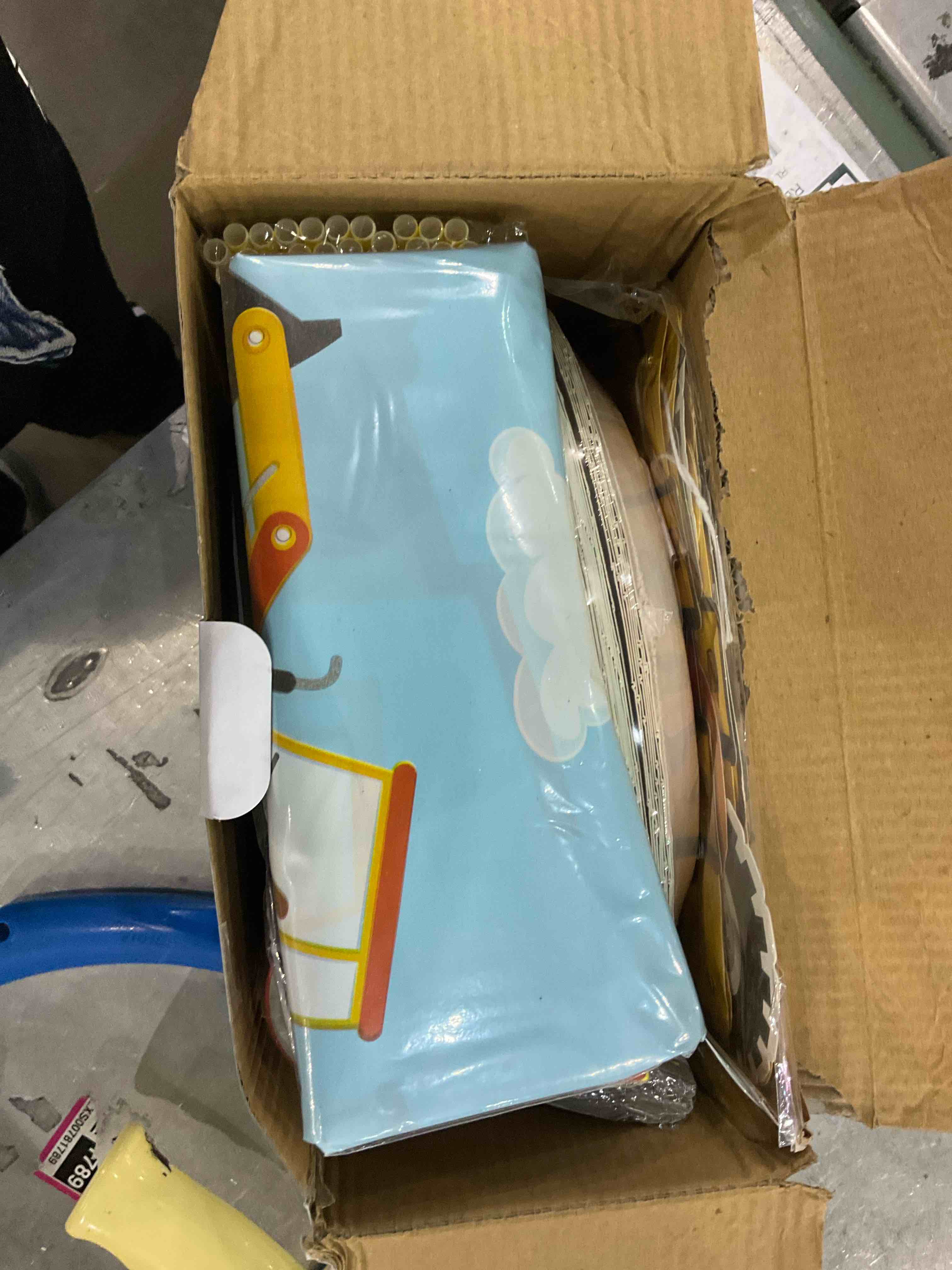 https://s3.amazonaws.com/lotting-images-prod/bidfta/EXS00745013_1702297170100.jpeg