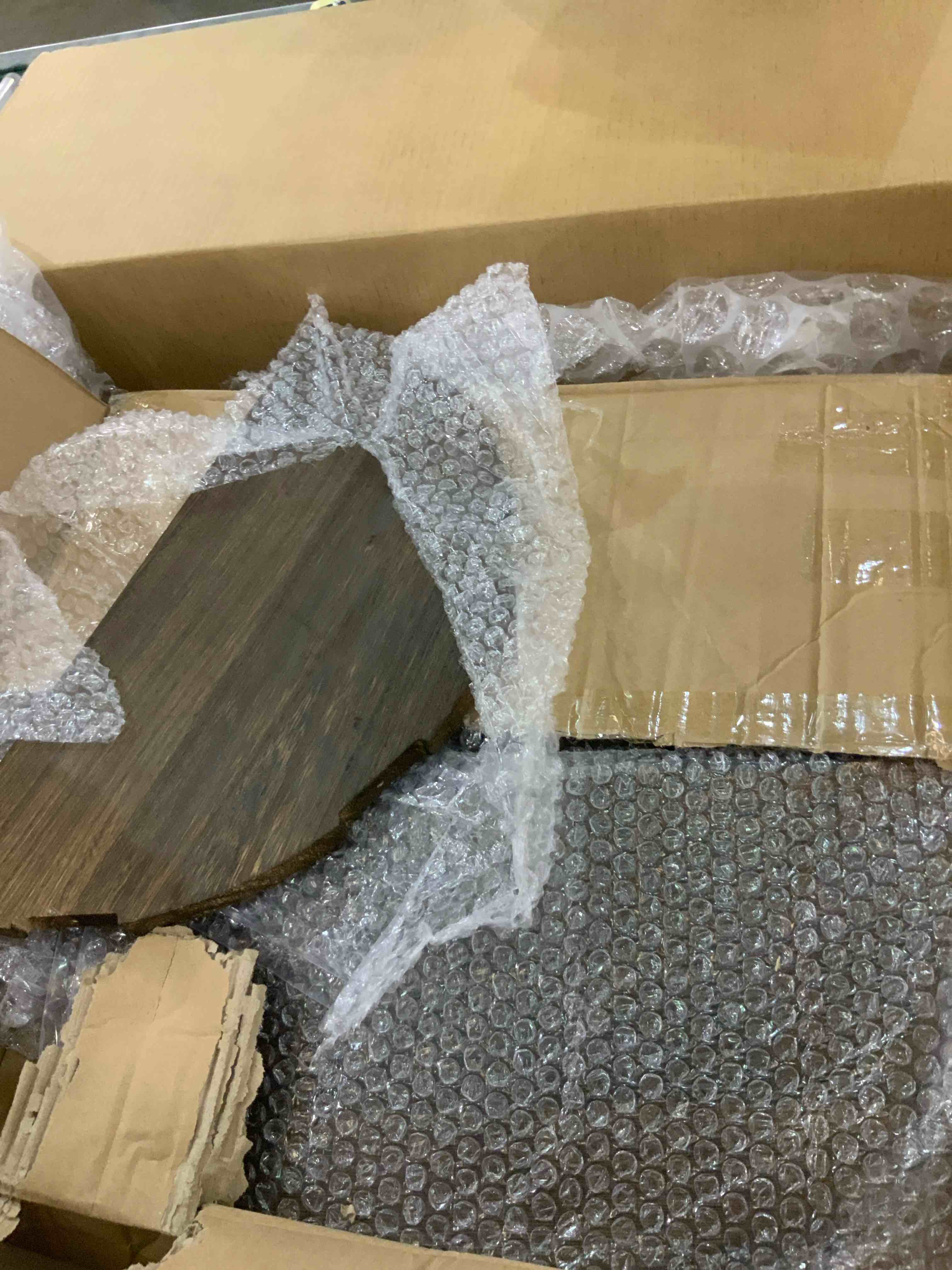 https://s3.amazonaws.com/lotting-images-prod/bidfta/EXS00745559_1702052634693.jpeg