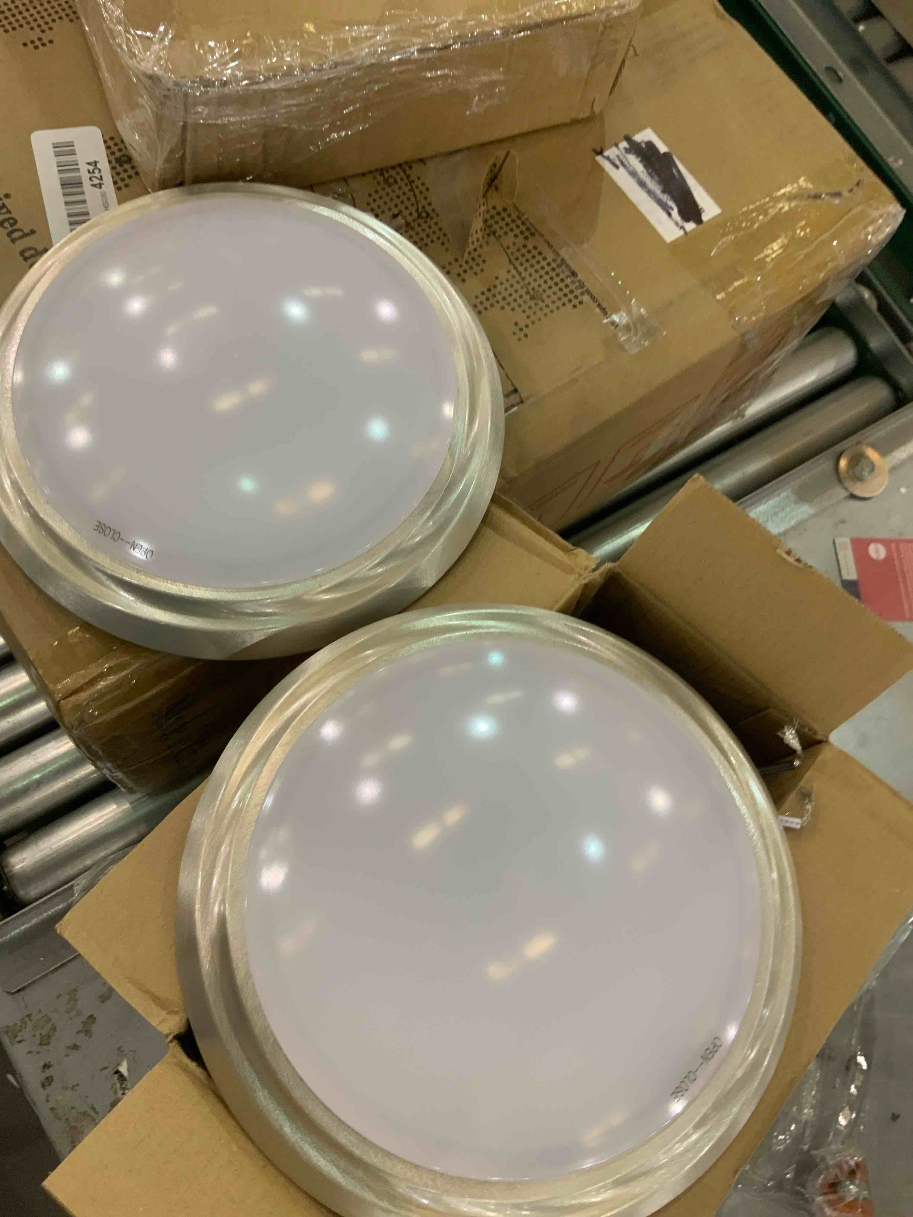 https://s3.amazonaws.com/lotting-images-prod/bidfta/EXS00745746_1702406959750.jpeg