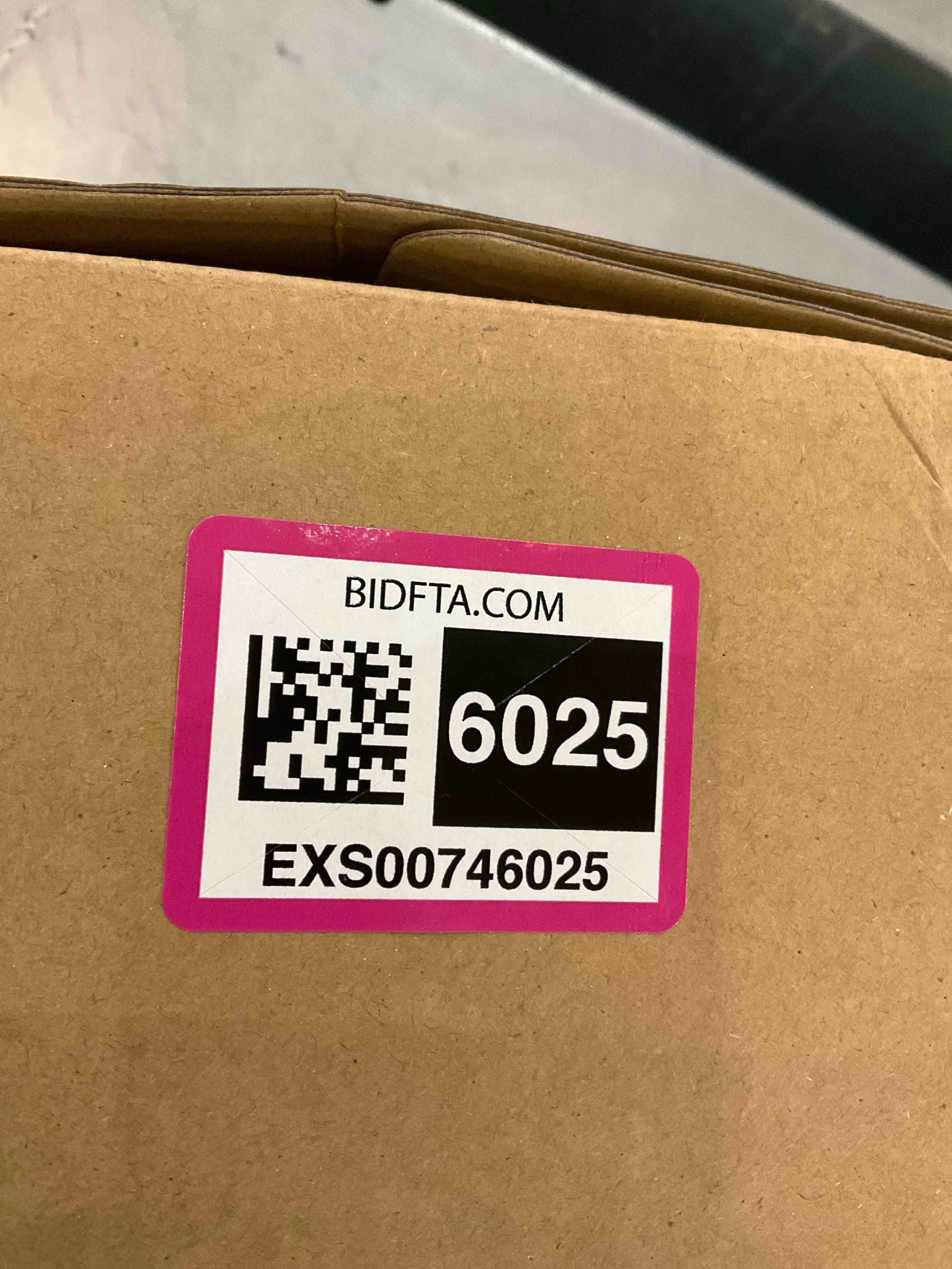 https://s3.amazonaws.com/lotting-images-prod/bidfta/EXS00746025_1702405404045.jpeg