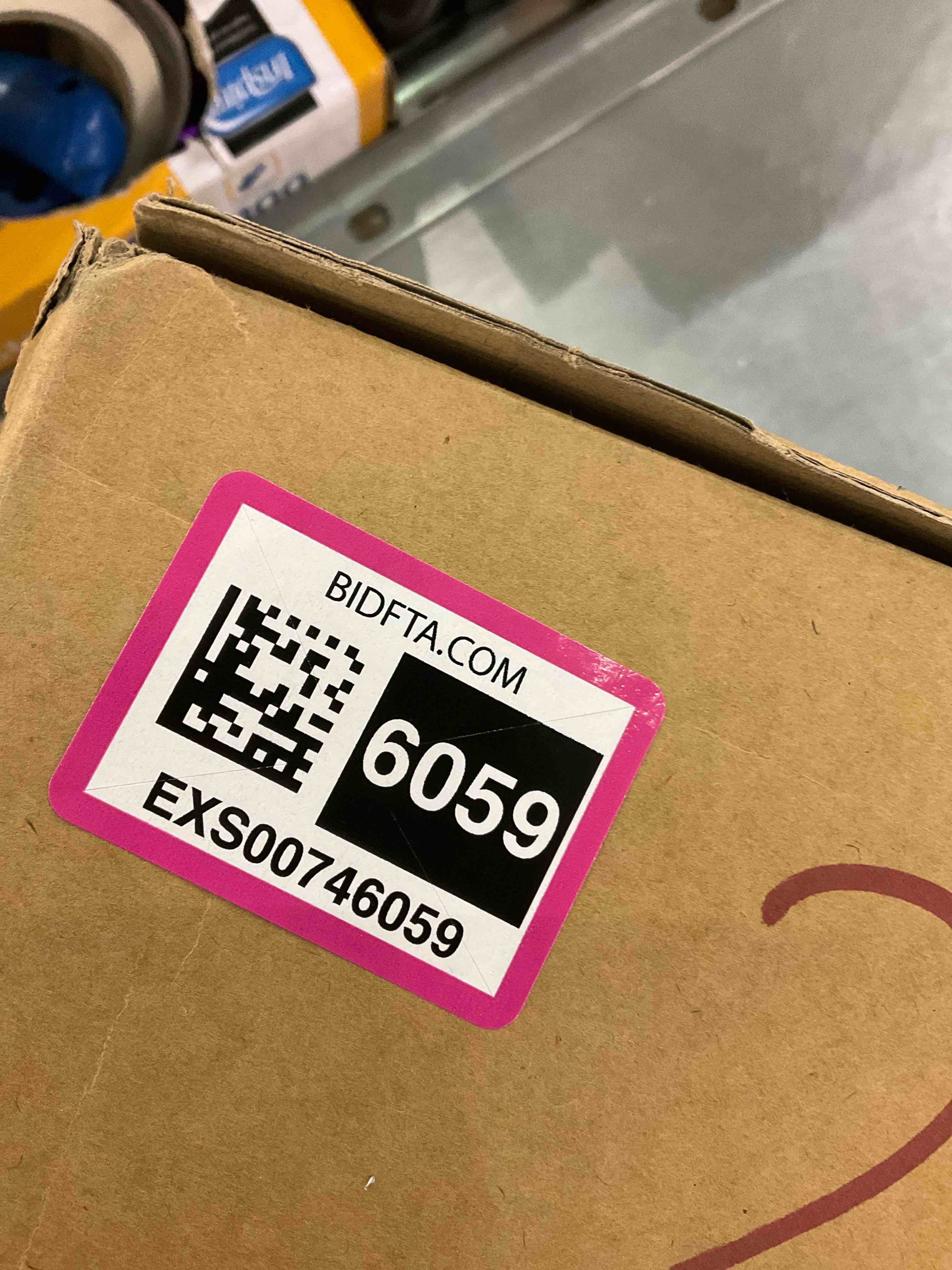 https://s3.amazonaws.com/lotting-images-prod/bidfta/EXS00746059_1702469890136.jpeg