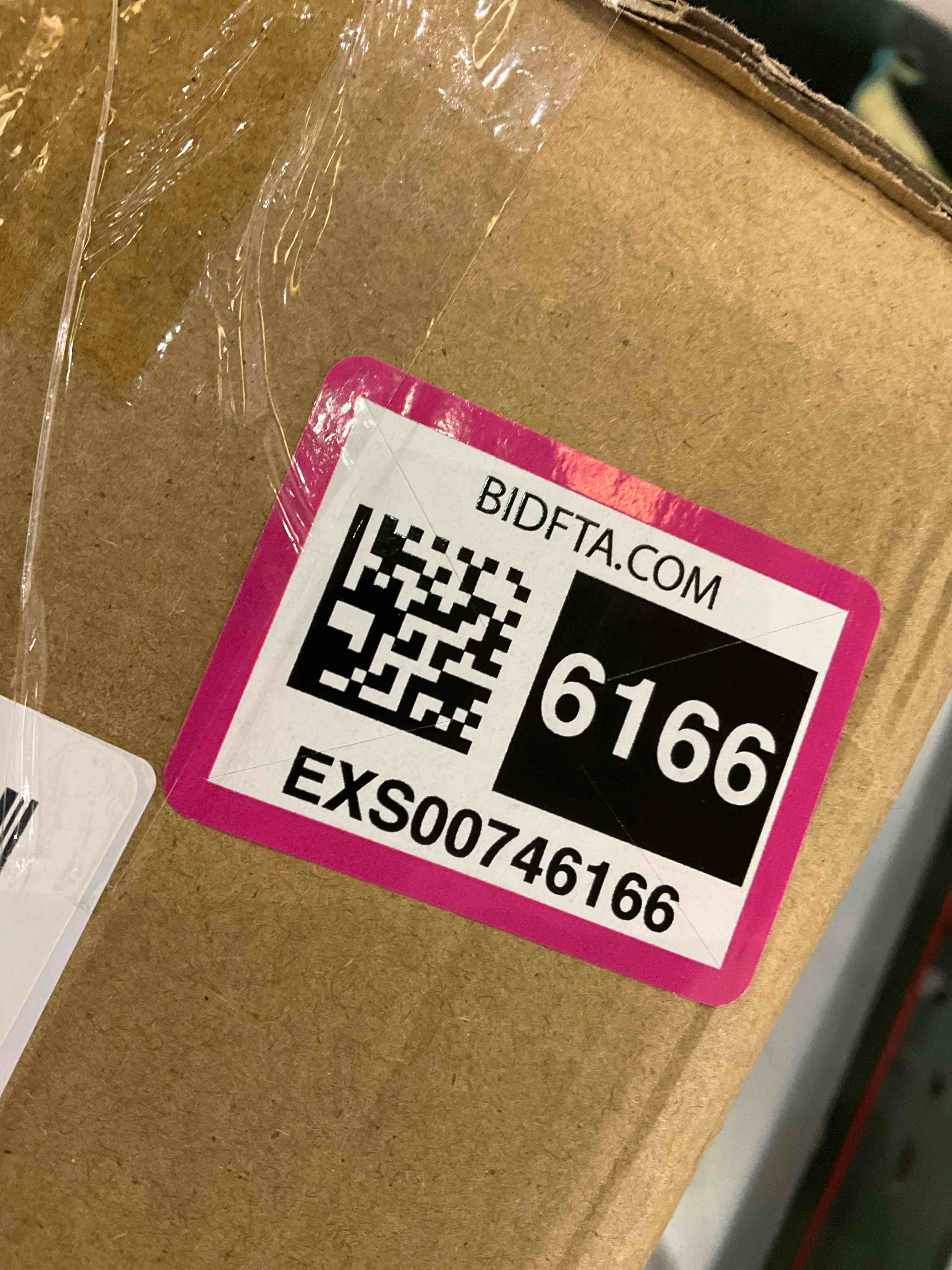 https://s3.amazonaws.com/lotting-images-prod/bidfta/EXS00746166_1702486462501.jpeg