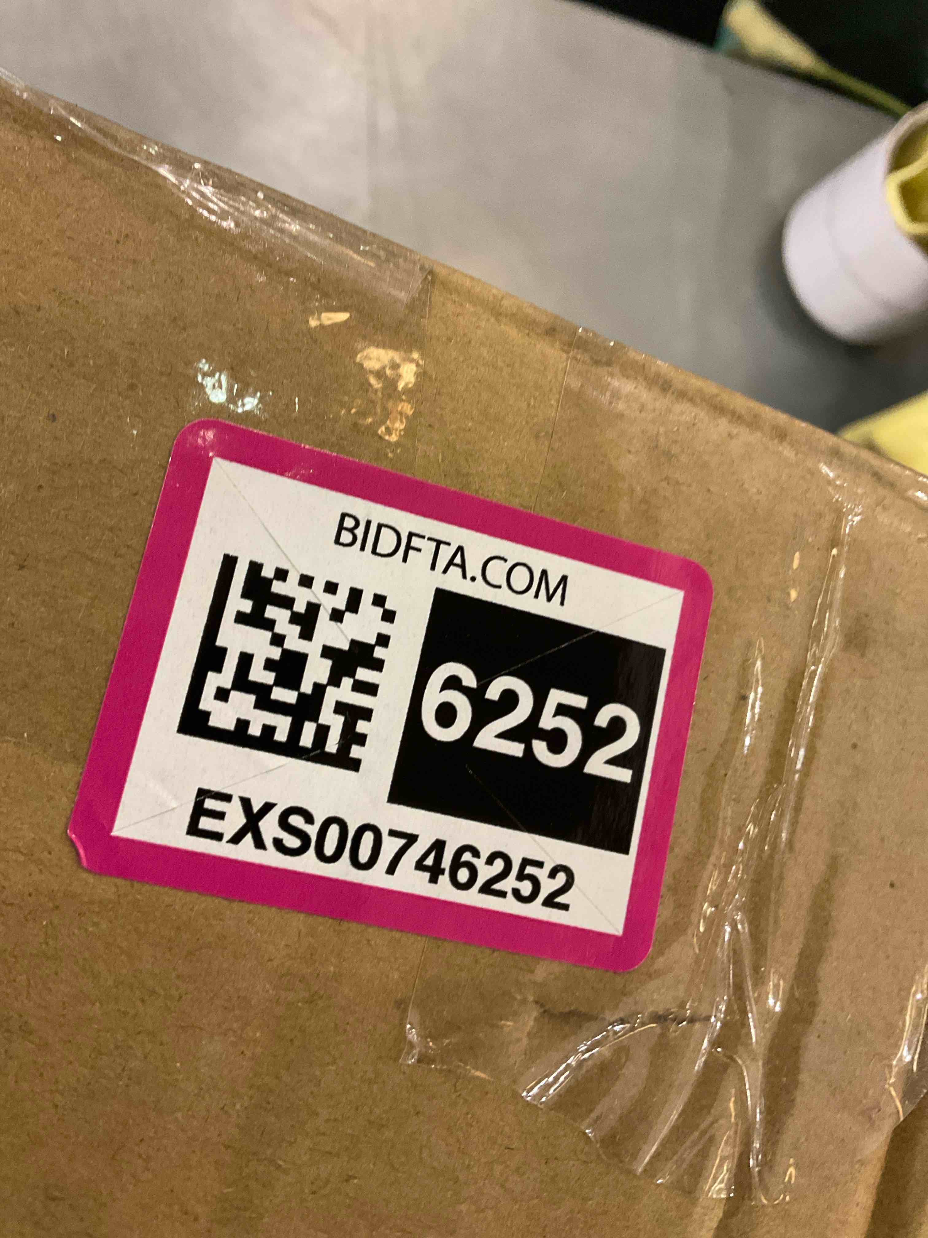 https://s3.amazonaws.com/lotting-images-prod/bidfta/EXS00746252_1702576446758.jpeg