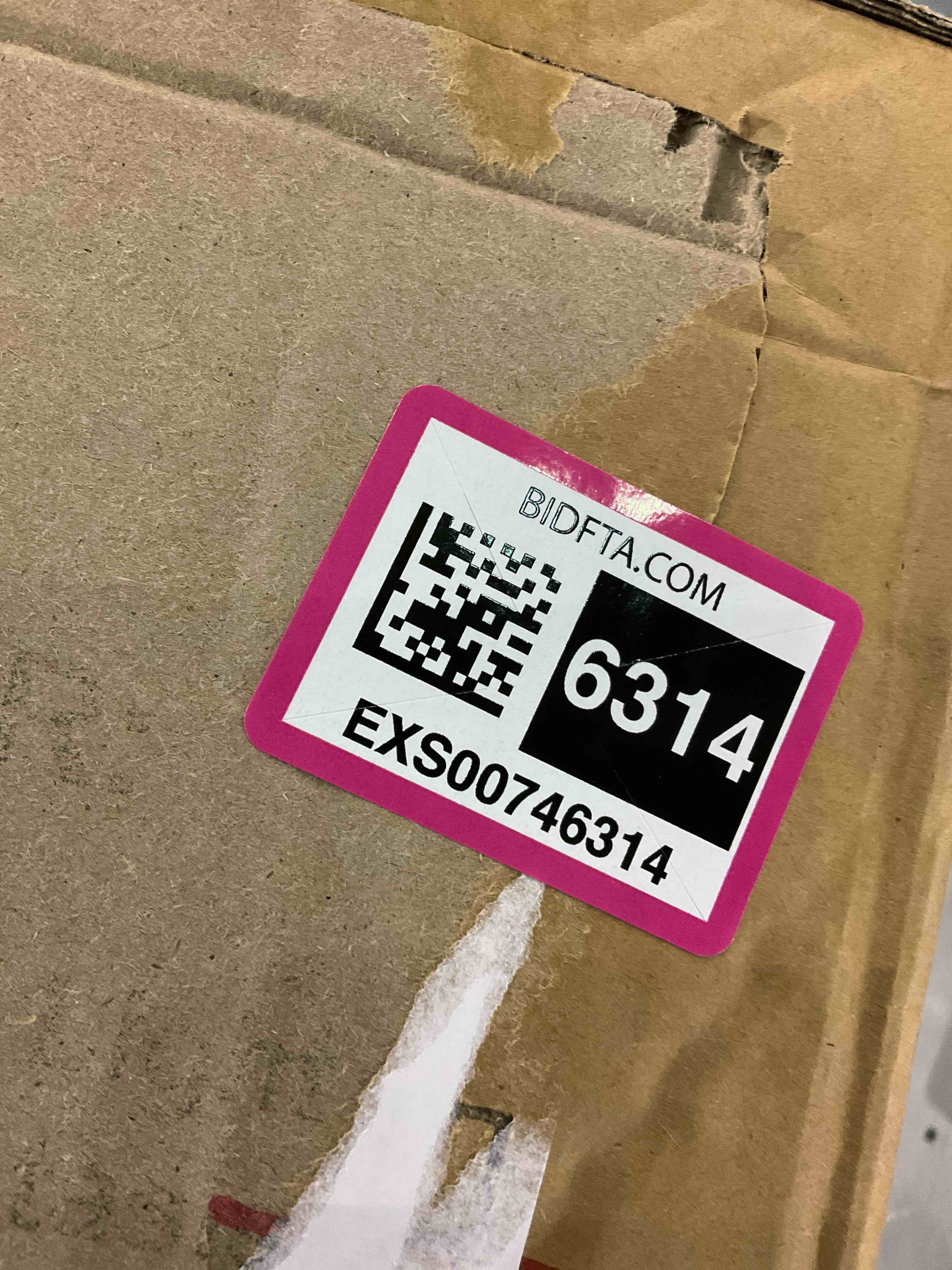 https://s3.amazonaws.com/lotting-images-prod/bidfta/EXS00746314_1702646896611.jpeg