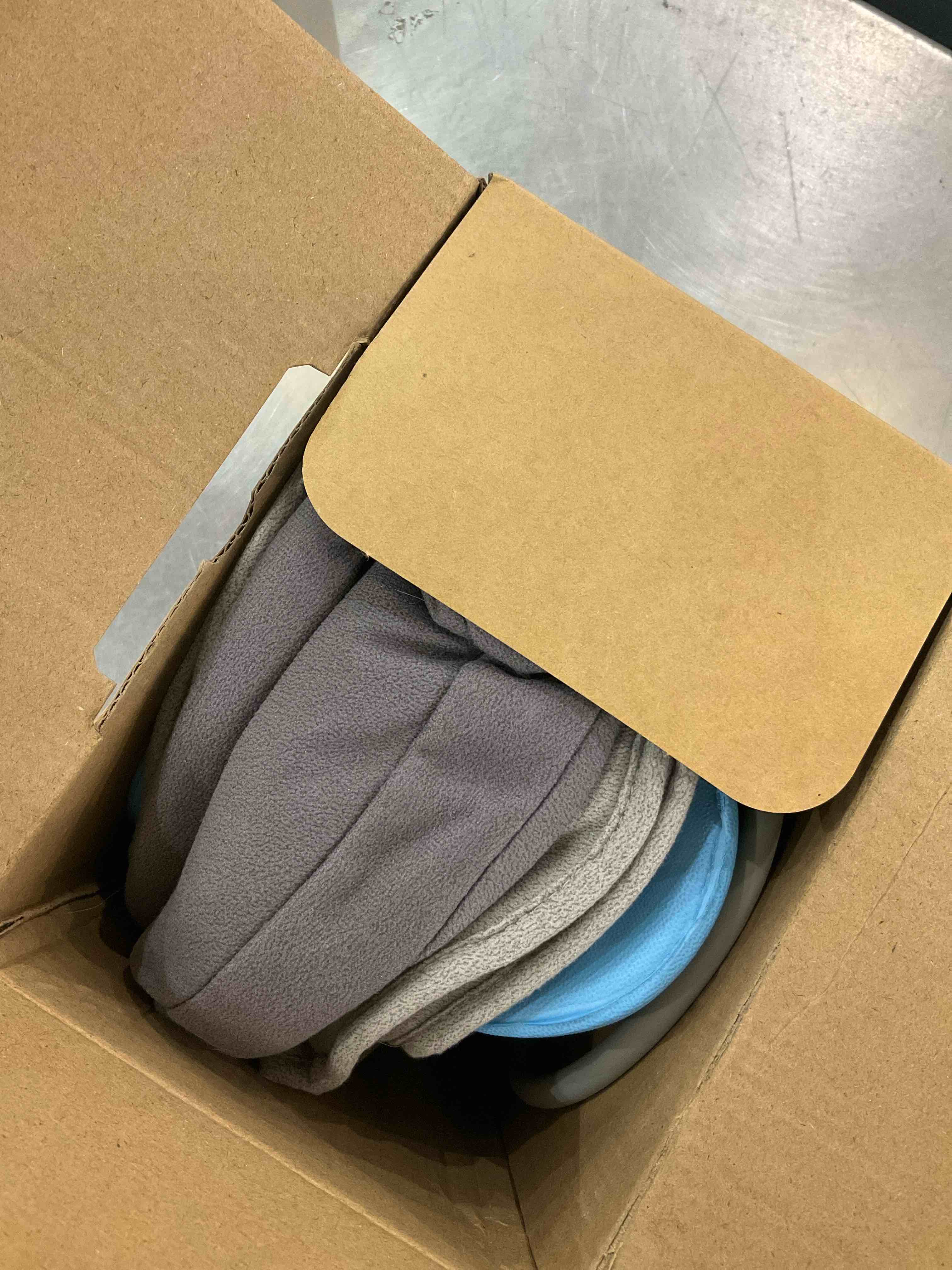 https://s3.amazonaws.com/lotting-images-prod/bidfta/EXS00746391_1702657339175.jpeg