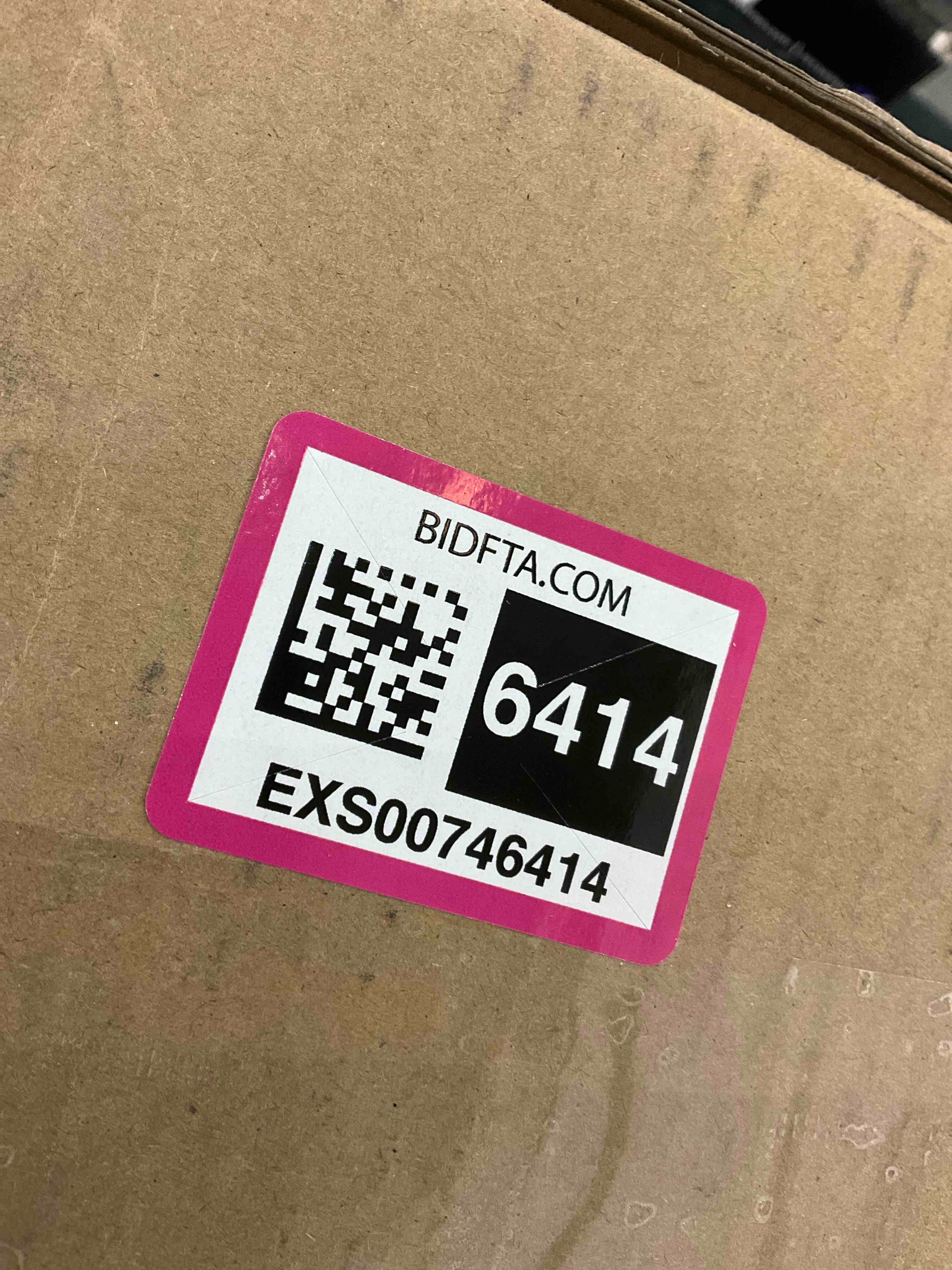 https://s3.amazonaws.com/lotting-images-prod/bidfta/EXS00746414_1702663123457.jpeg