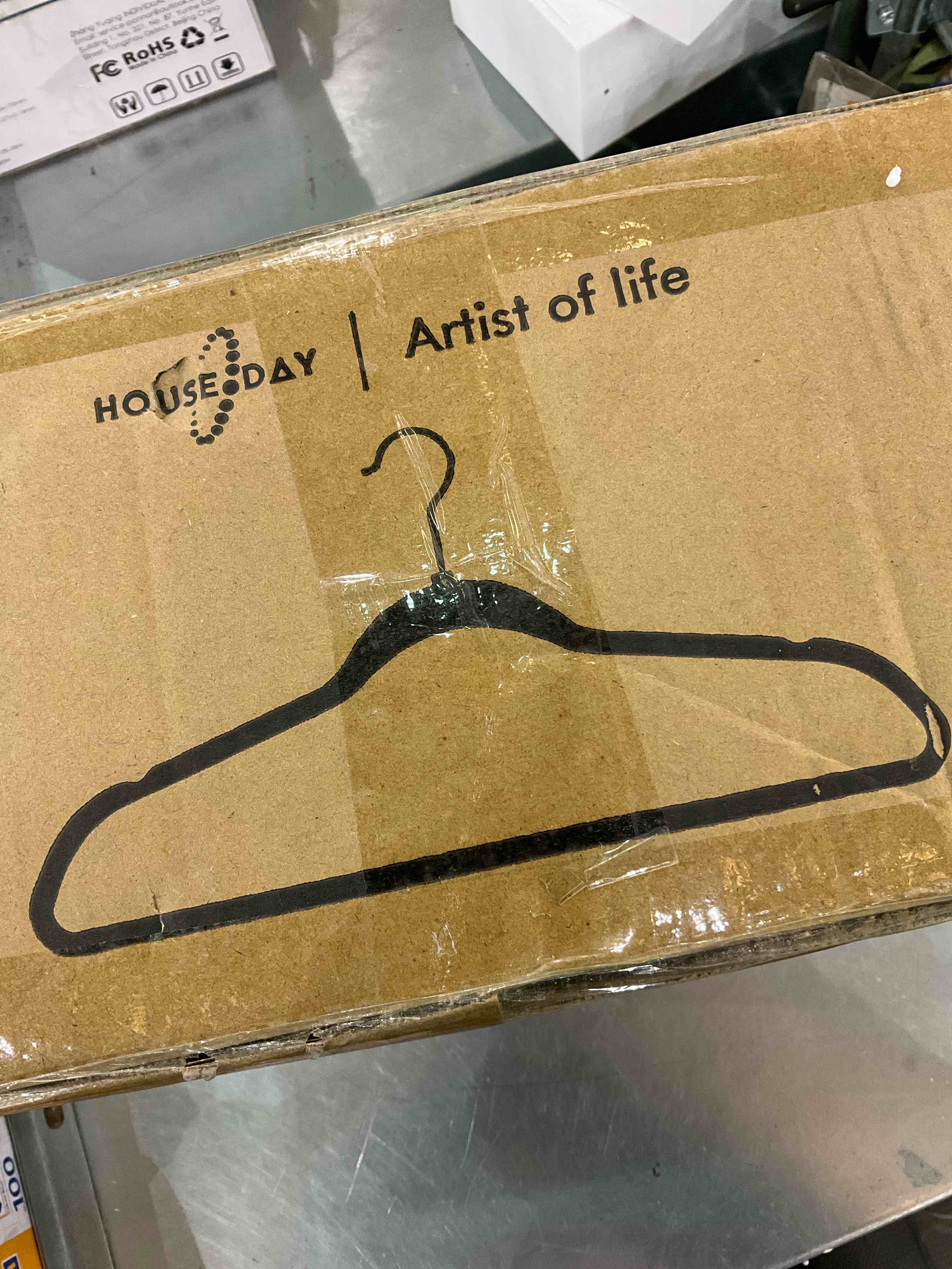 https://s3.amazonaws.com/lotting-images-prod/bidfta/EXS00746431_1702665789140.jpeg