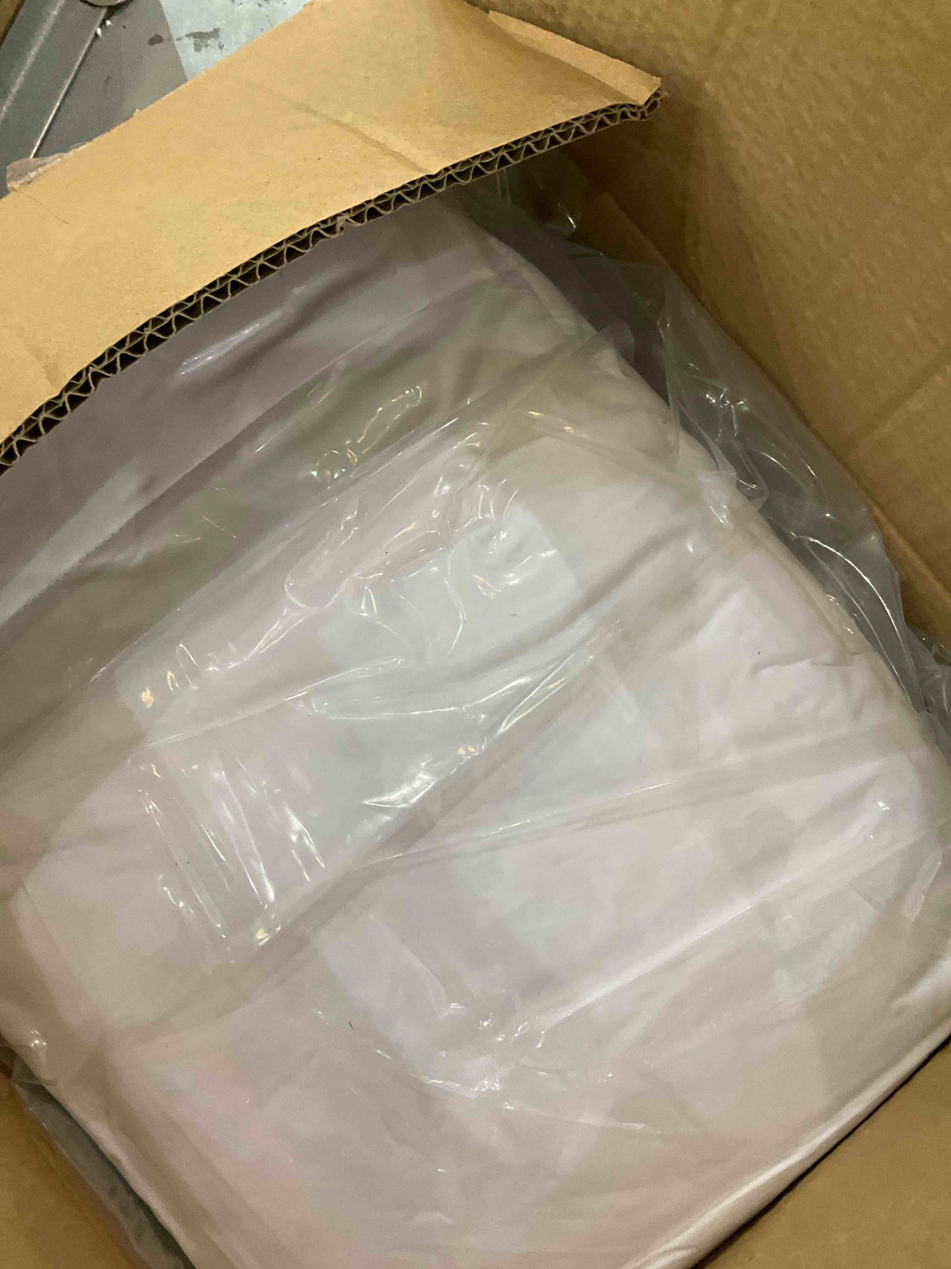 https://s3.amazonaws.com/lotting-images-prod/bidfta/EXS00746434_1702666098820.jpeg