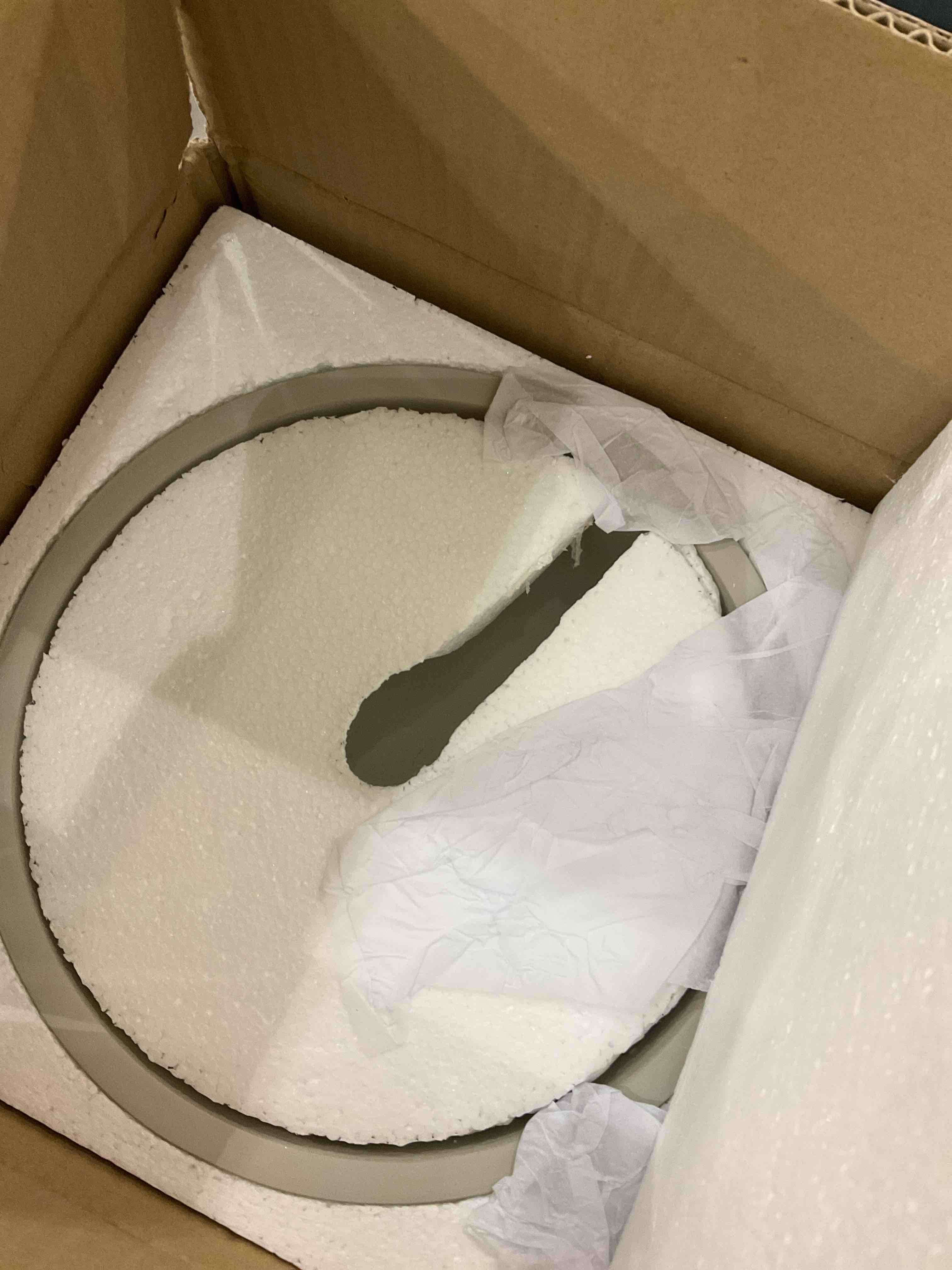 https://s3.amazonaws.com/lotting-images-prod/bidfta/EXS00746456_1702670456915.jpeg