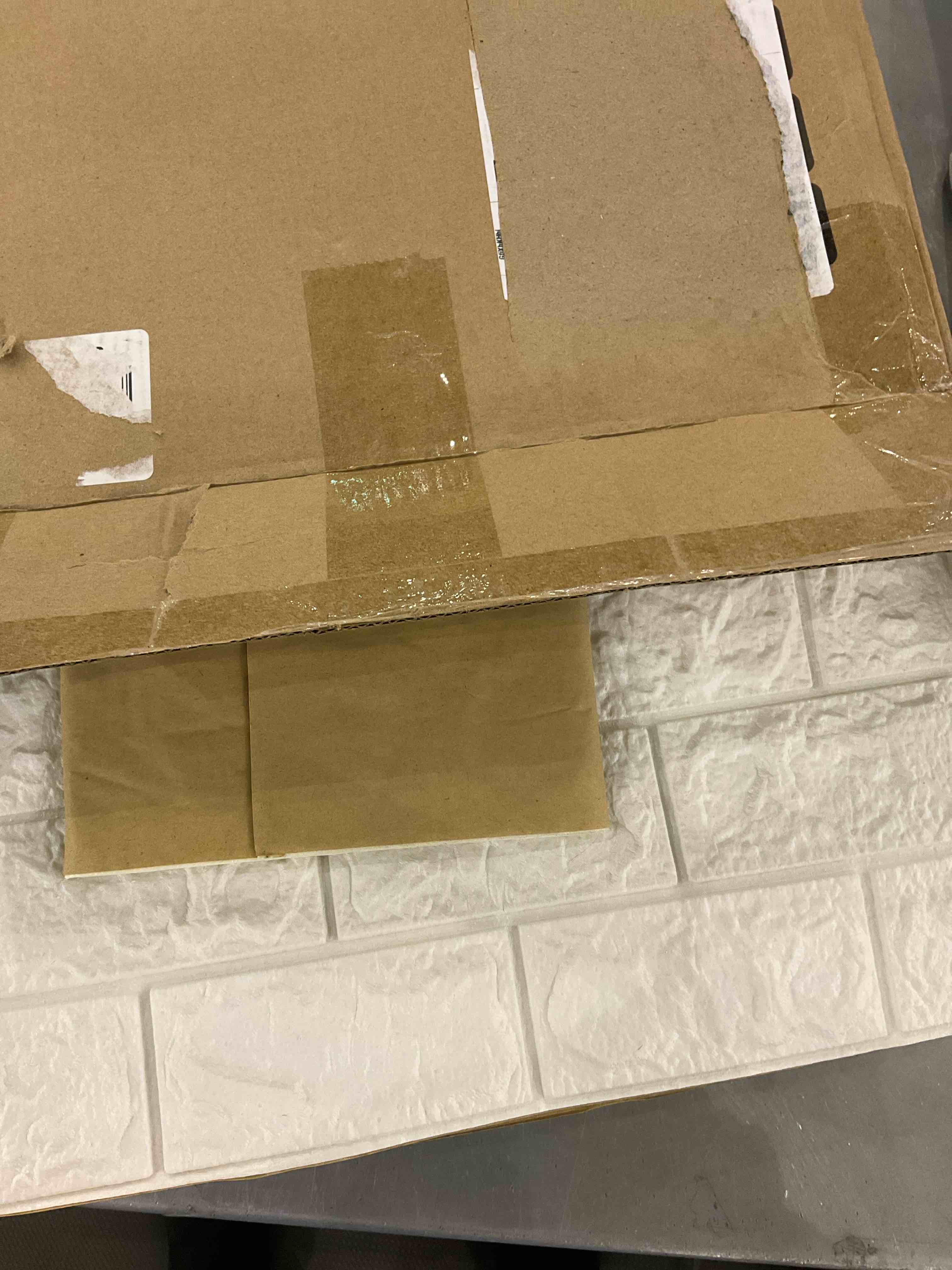 https://s3.amazonaws.com/lotting-images-prod/bidfta/EXS00746485_1702906068364.jpeg