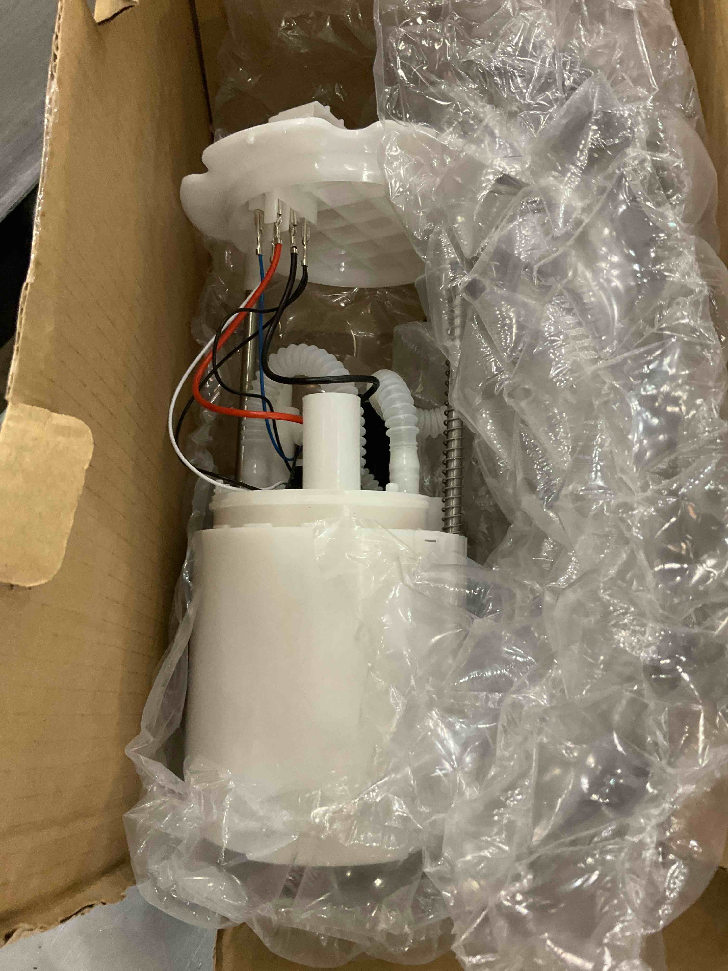 https://s3.amazonaws.com/lotting-images-prod/bidfta/EXS00746611_1702484848521.jpeg