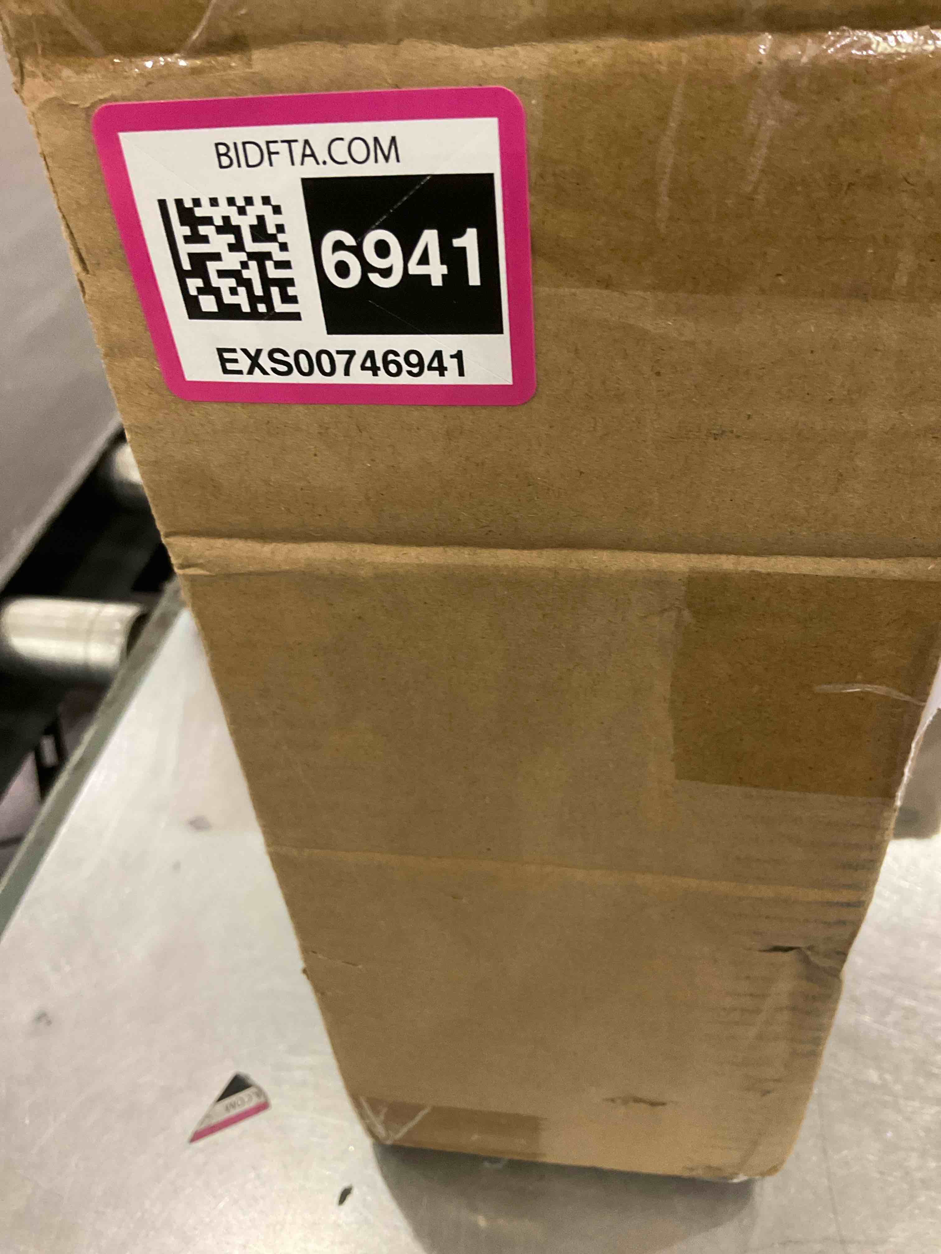 https://s3.amazonaws.com/lotting-images-prod/bidfta/EXS00746941_1702665306619.jpeg