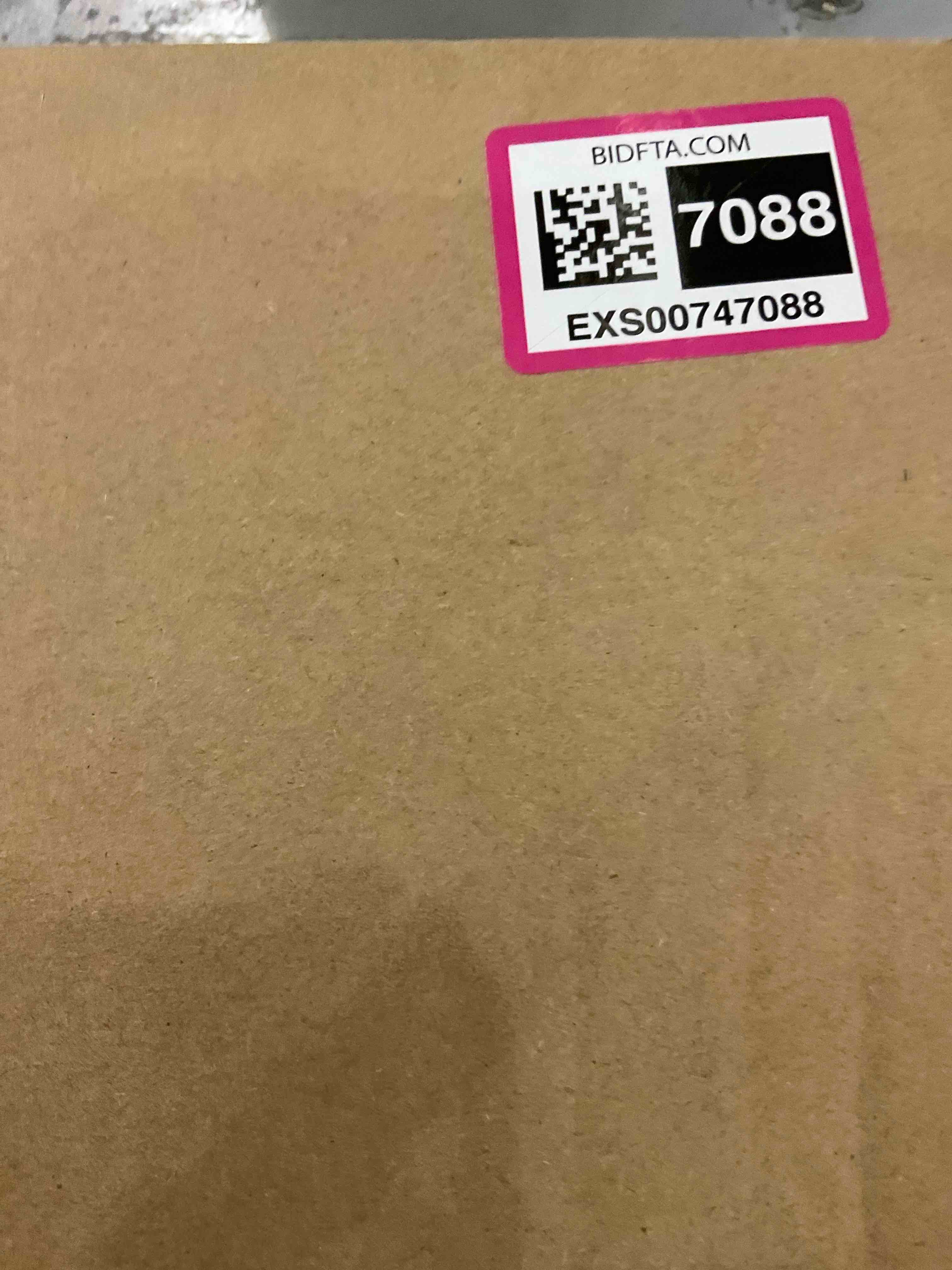 https://s3.amazonaws.com/lotting-images-prod/bidfta/EXS00747088_1702477935566.jpeg