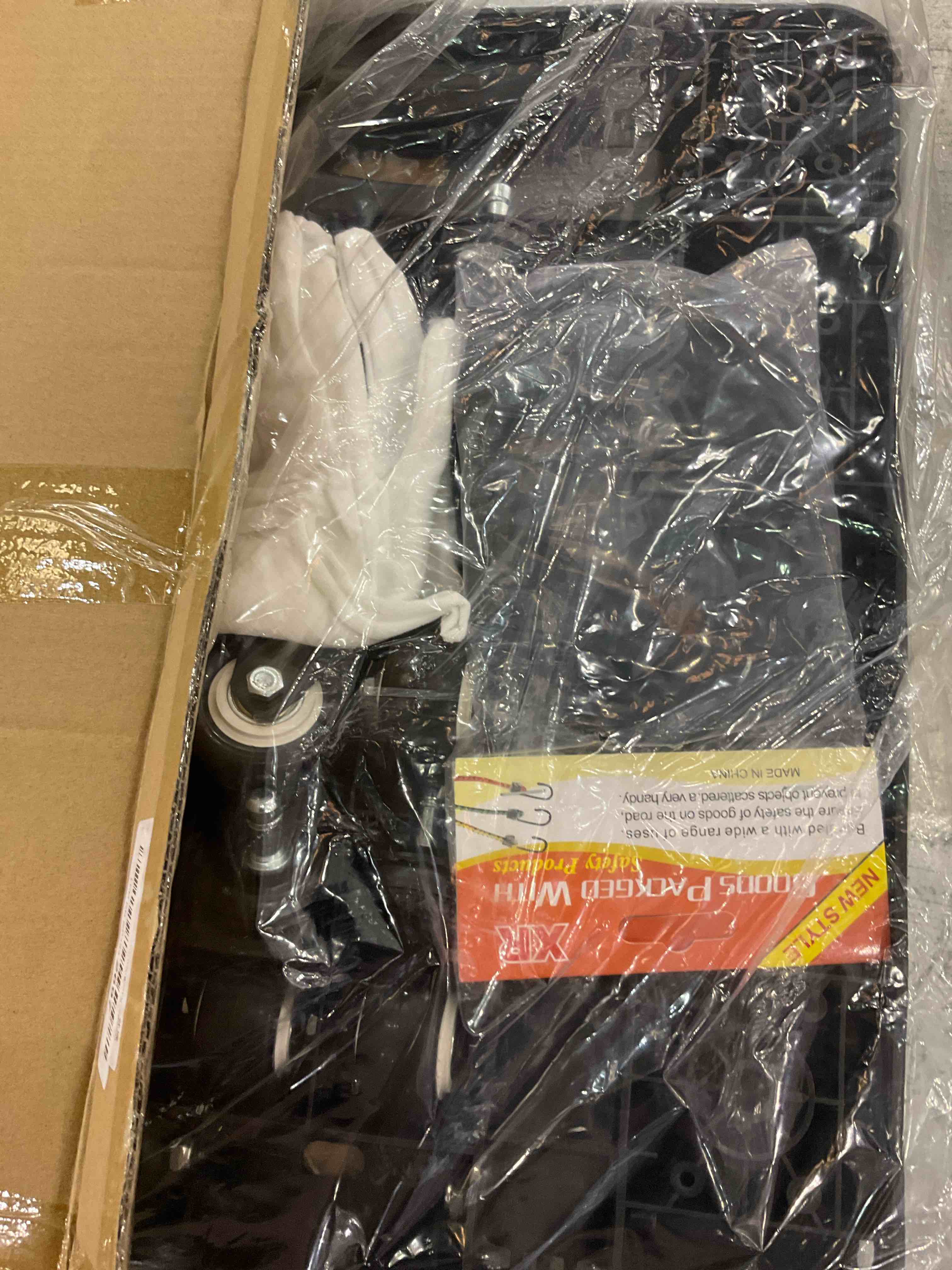 https://s3.amazonaws.com/lotting-images-prod/bidfta/EXS00747298_1702577271591.jpeg