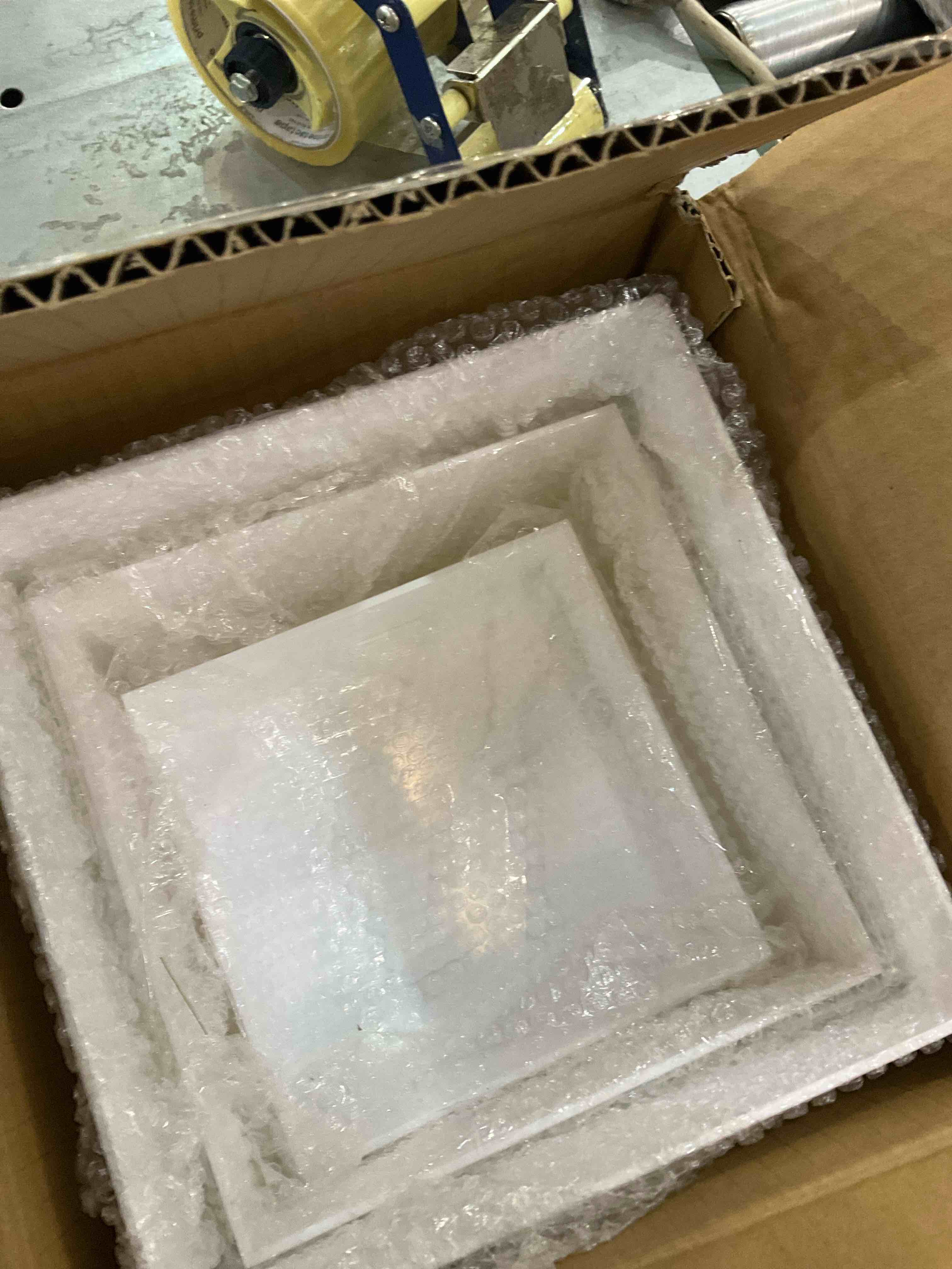 https://s3.amazonaws.com/lotting-images-prod/bidfta/EXS00747540_1701962535450.jpeg