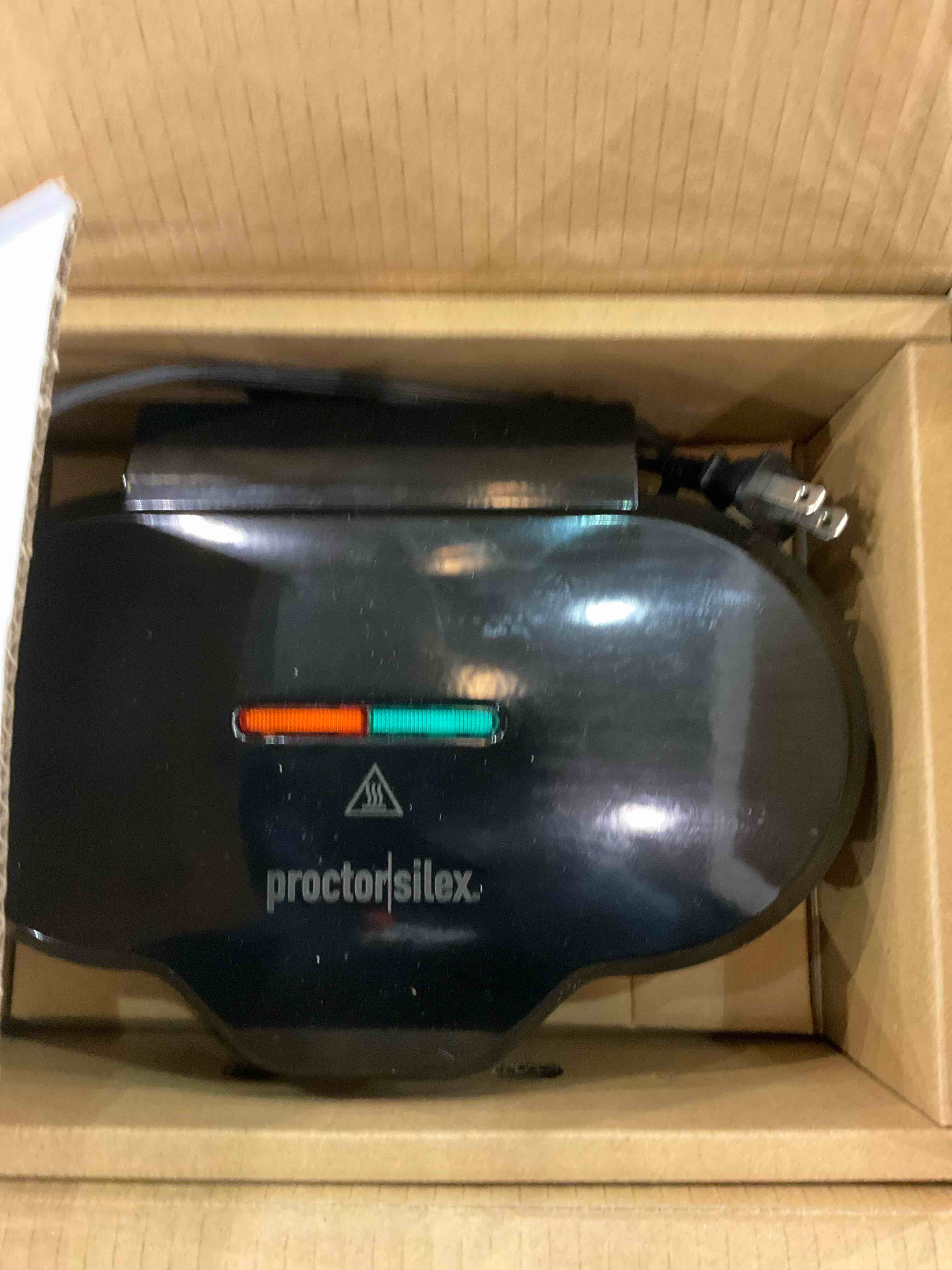 https://s3.amazonaws.com/lotting-images-prod/bidfta/EXS00747628_1701979583772.jpeg