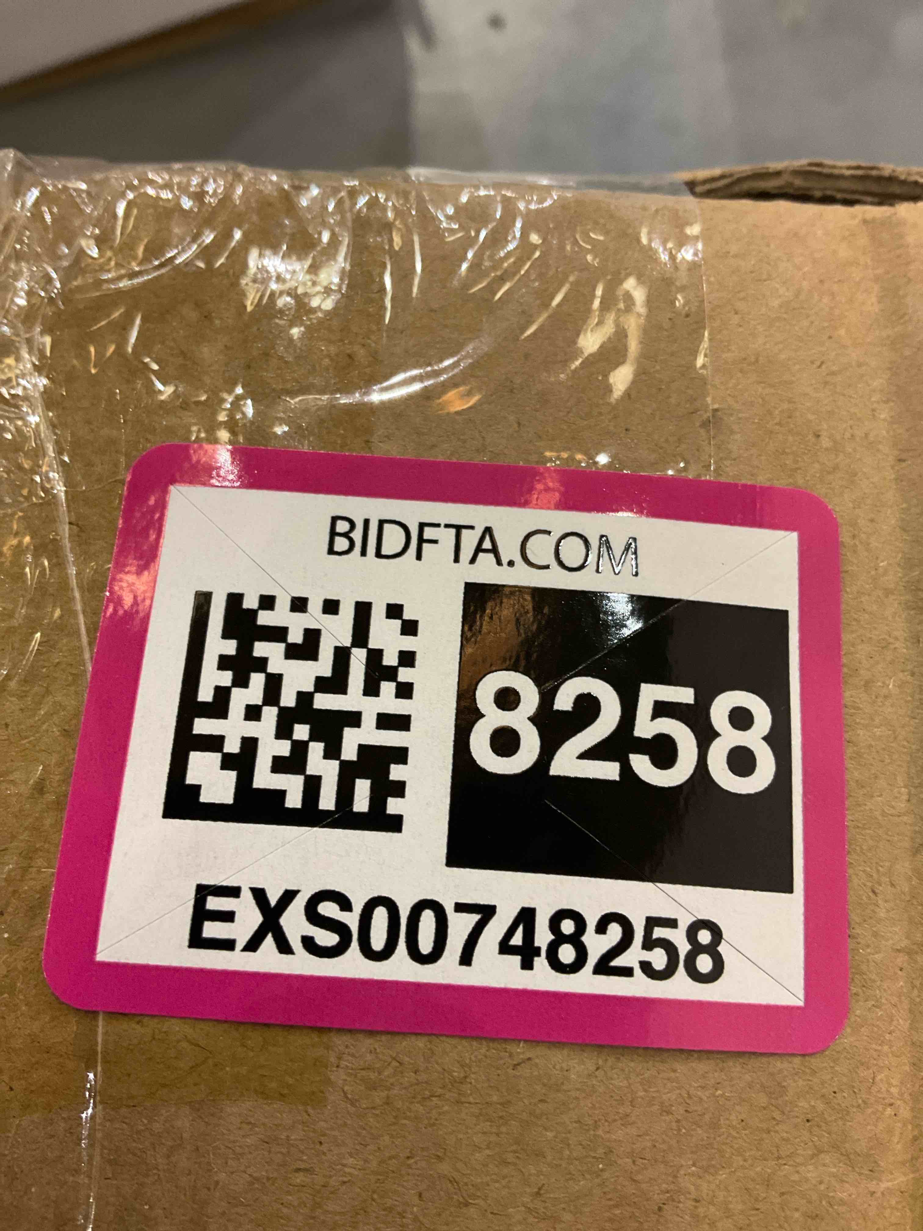 https://s3.amazonaws.com/lotting-images-prod/bidfta/EXS00748258_1701965884213.jpeg
