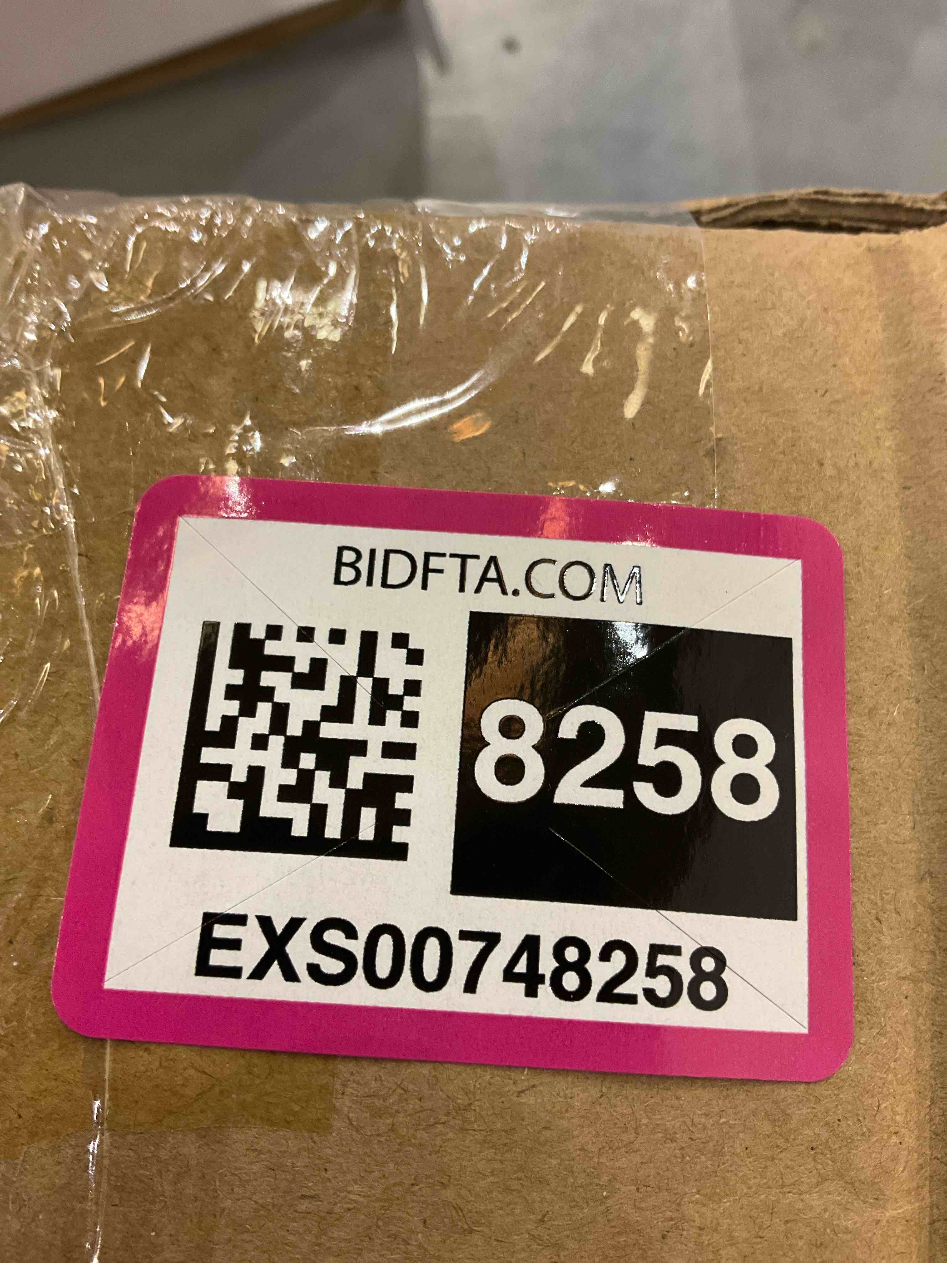 https://s3.amazonaws.com/lotting-images-prod/bidfta/EXS00748258_1701965885465.jpeg