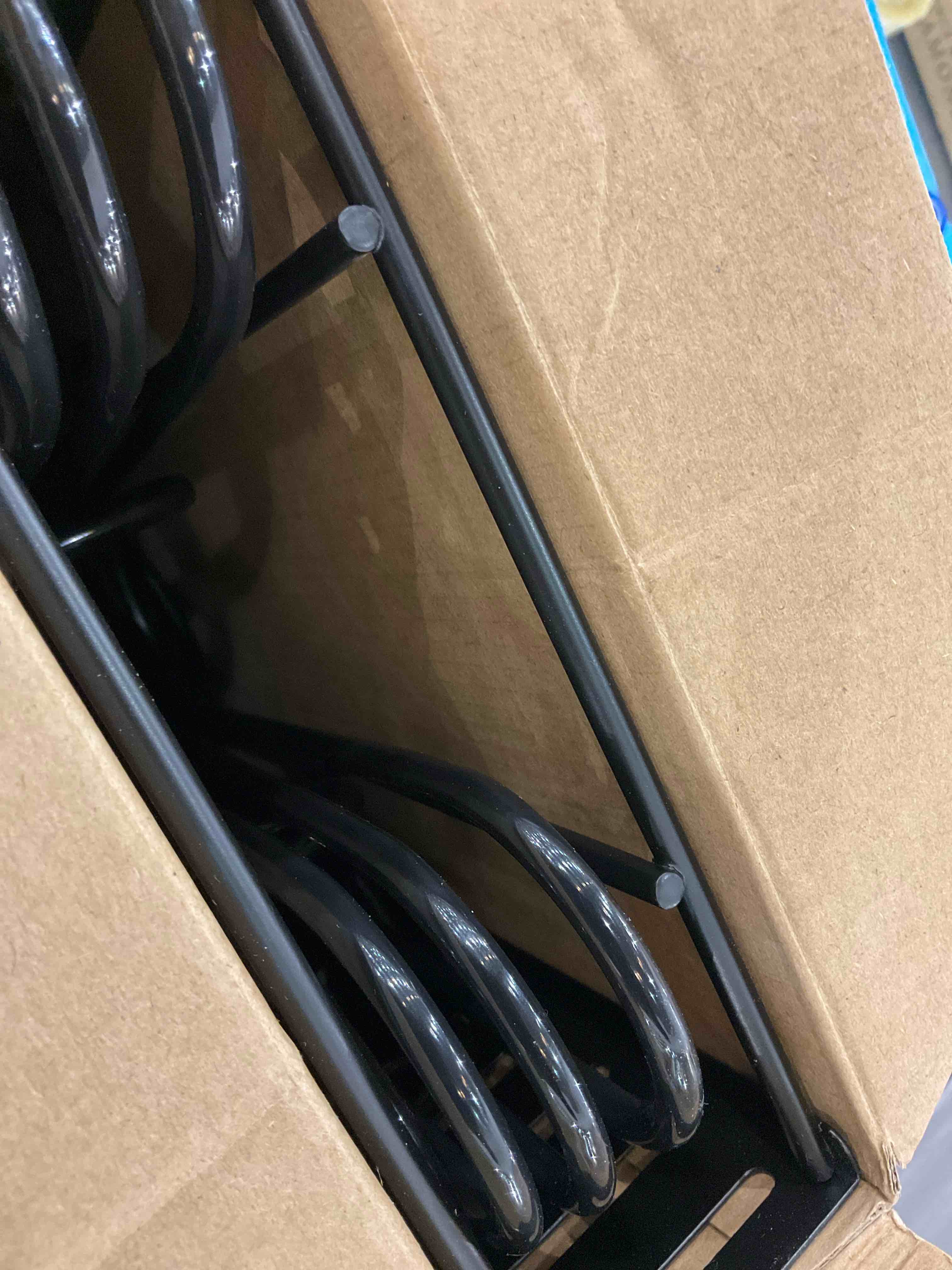 https://s3.amazonaws.com/lotting-images-prod/bidfta/EXS00748288_1701972885191.jpeg