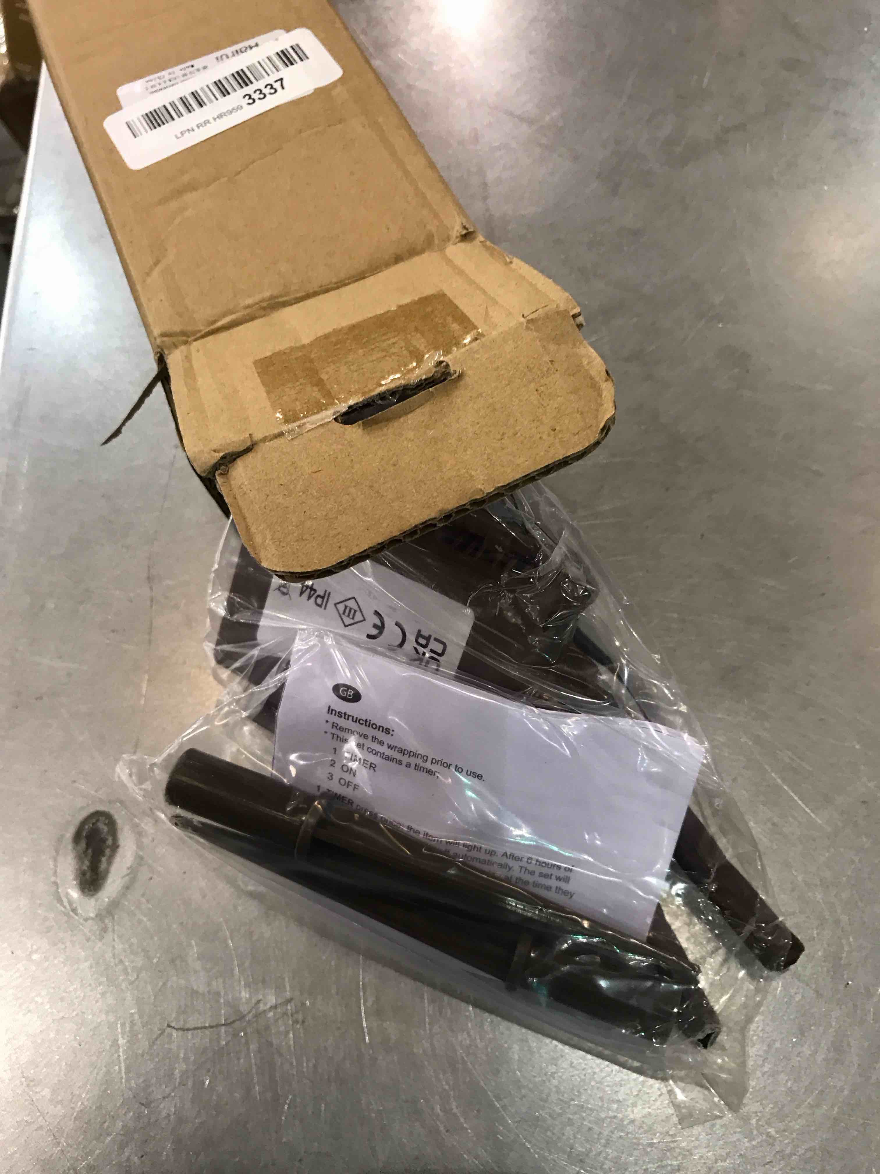 https://s3.amazonaws.com/lotting-images-prod/bidfta/EXS00749084_1704392629167.jpeg