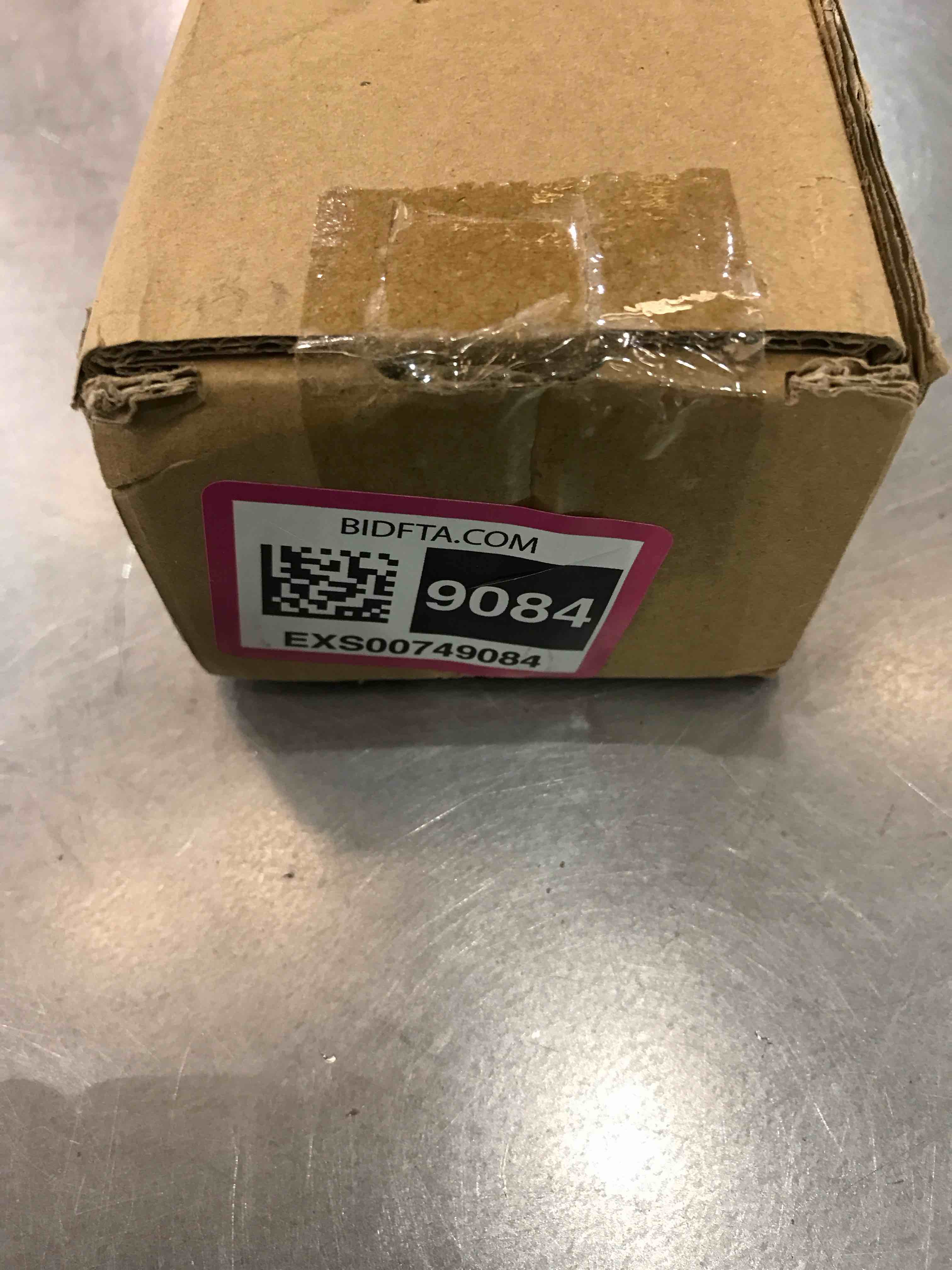 https://s3.amazonaws.com/lotting-images-prod/bidfta/EXS00749084_1704392663386.jpeg