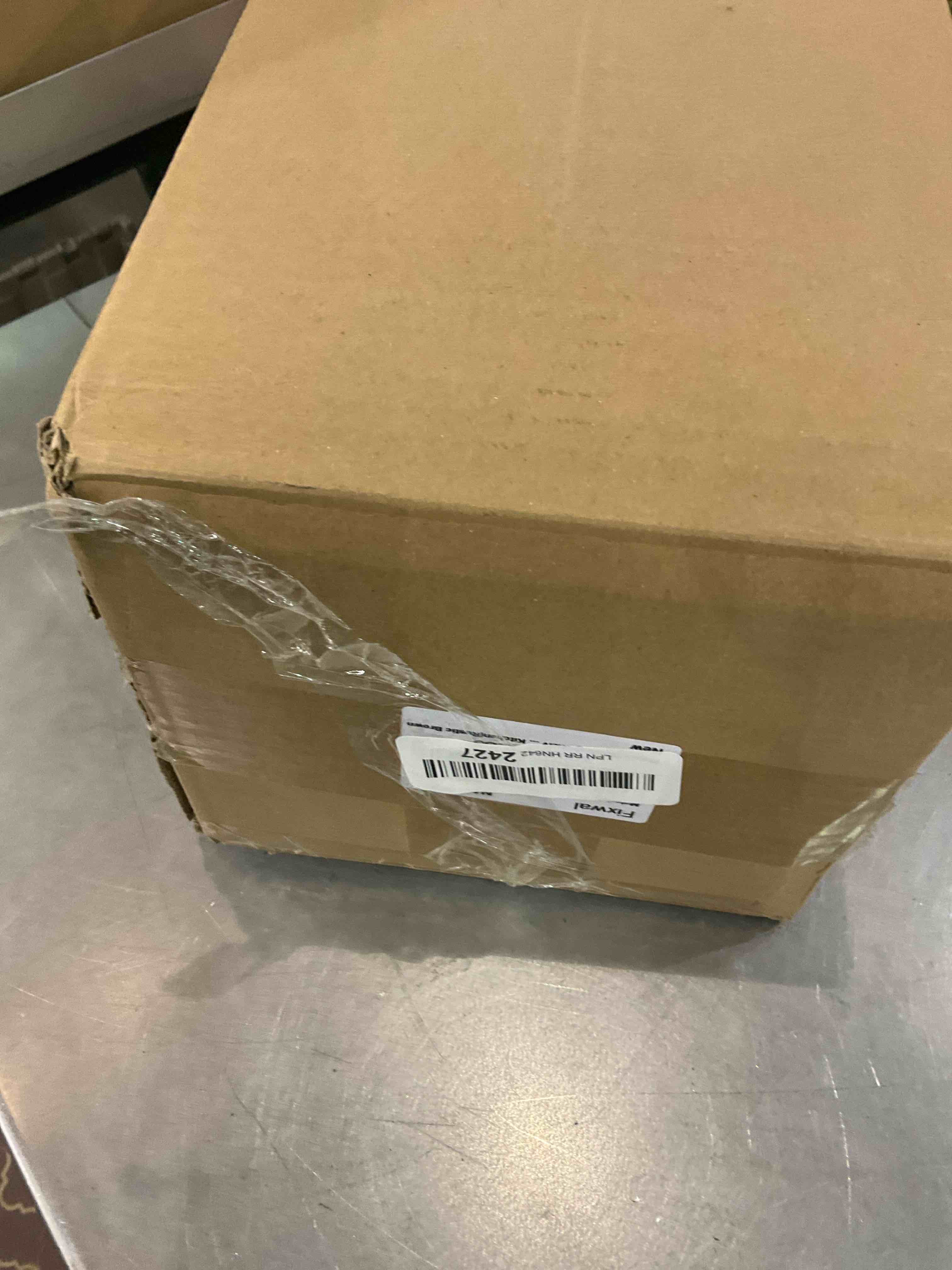 https://s3.amazonaws.com/lotting-images-prod/bidfta/EXS00749336_1704742759108.jpeg