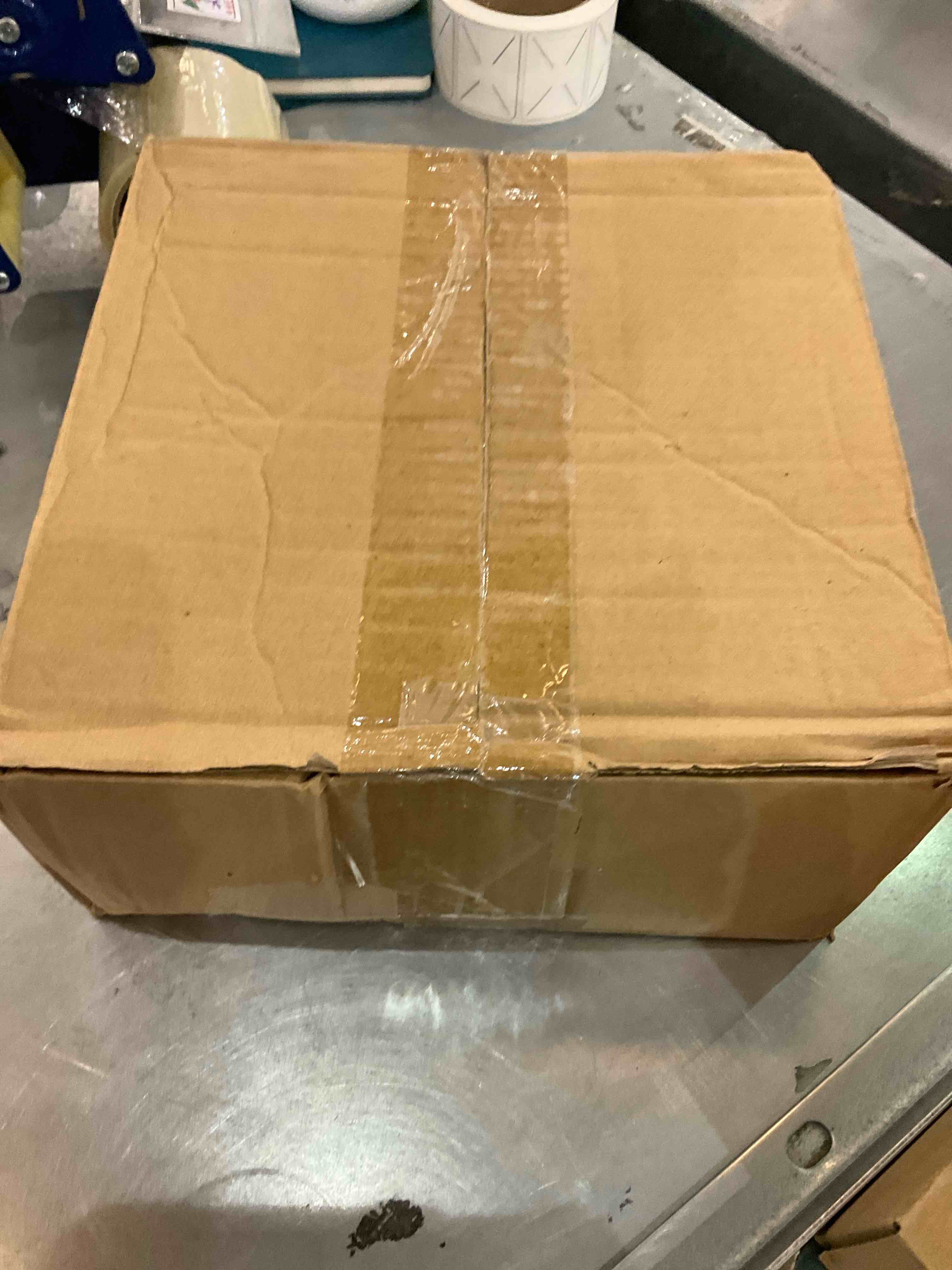 https://s3.amazonaws.com/lotting-images-prod/bidfta/EXS00749850_1702053646912.jpeg