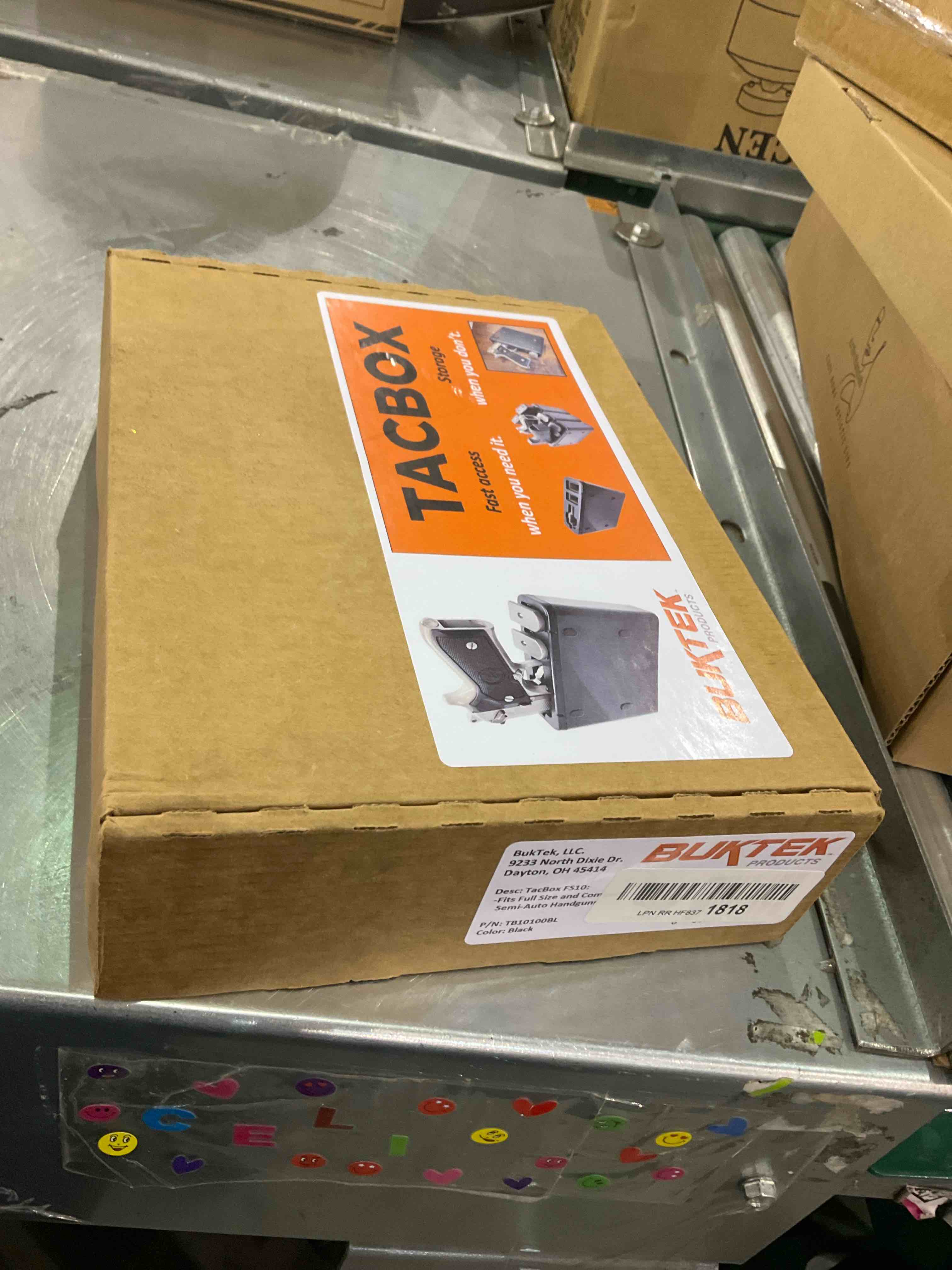 https://s3.amazonaws.com/lotting-images-prod/bidfta/EXS00749973_1702300464066.jpeg